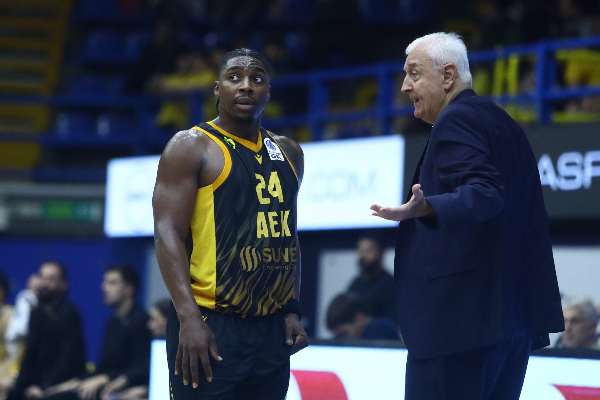 Η ΑΕΚ, το «πρέπει» του αγώνα με τον ΠΑΟΚ και η νίκη-σημείο αναφοράς