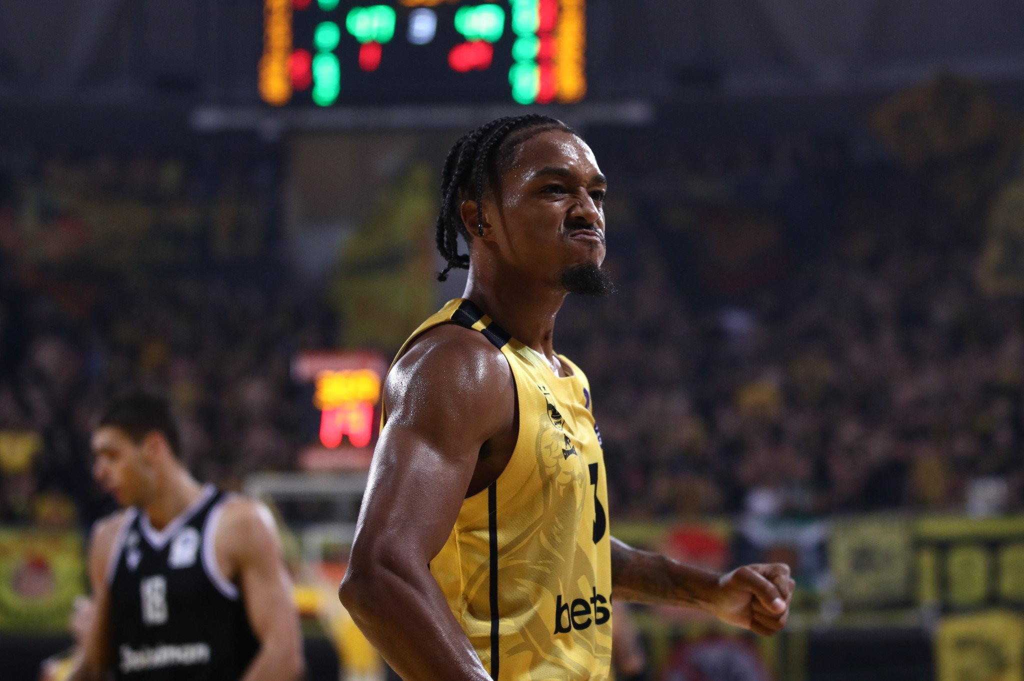 Το ντέρμπι Άρης-ΠΑΟΚ μέσα από τα... μάτια του Μπράις Τζόουνς: «Δεν κάνουμε αυτά που πρέπει για να κερδίσουμε» (video)