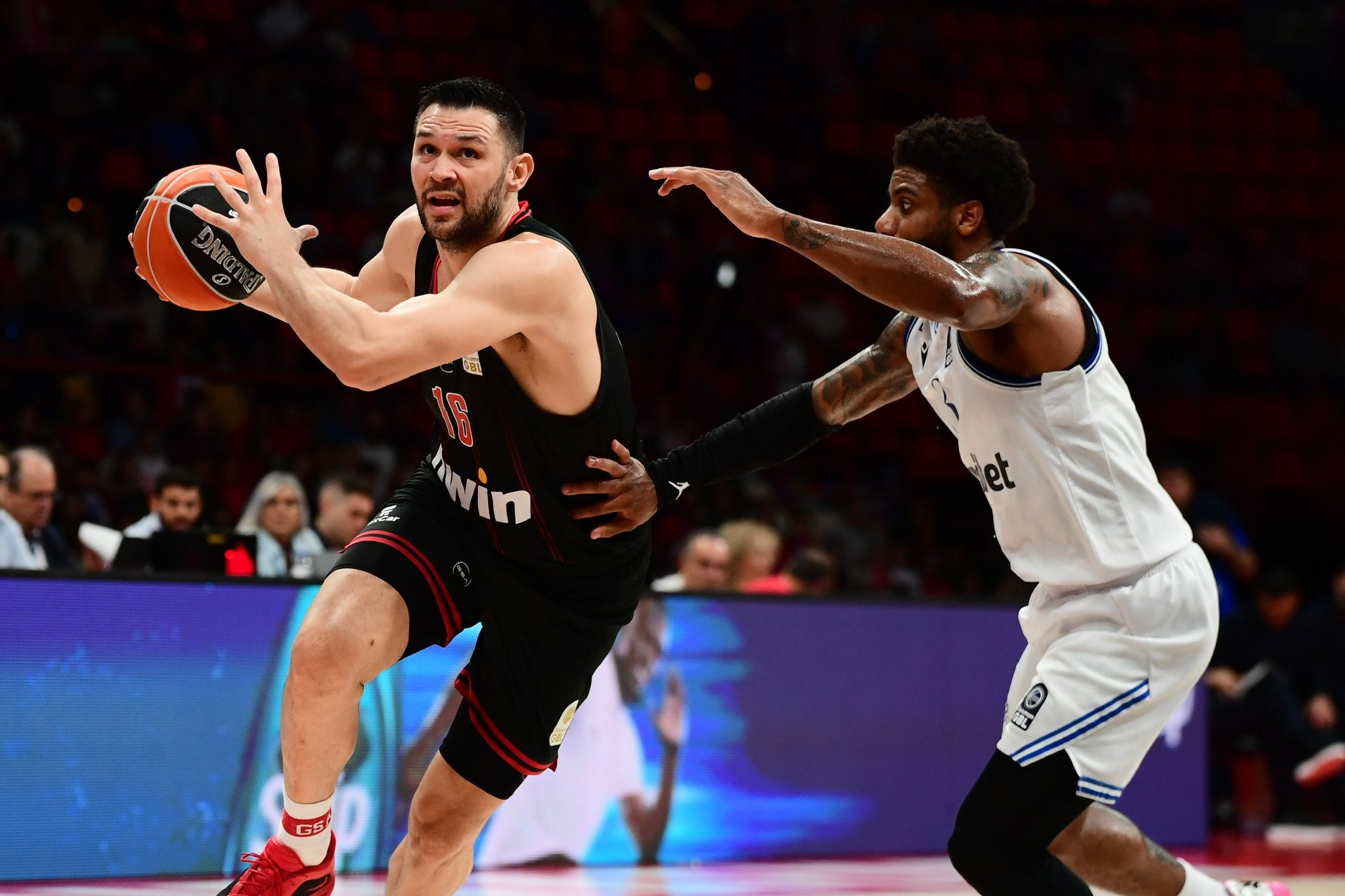 Τα highlights της 100άρας του Ολυμπιακού κόντρα στον Ηρακλή (video)