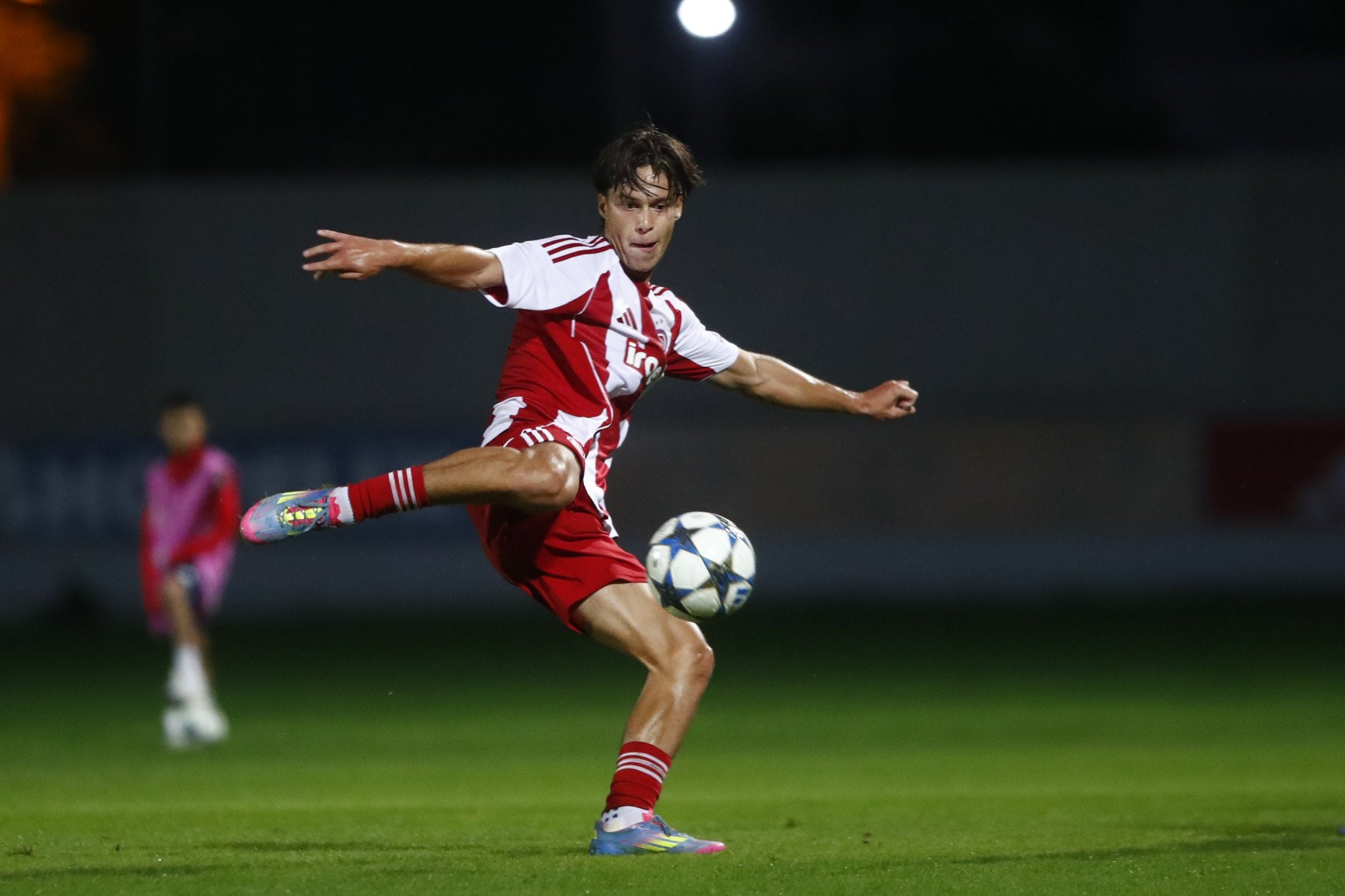 Το γκολ του Τουφάκη που μείωσε σε 2-1 για τον Ολυμπιακό (video)