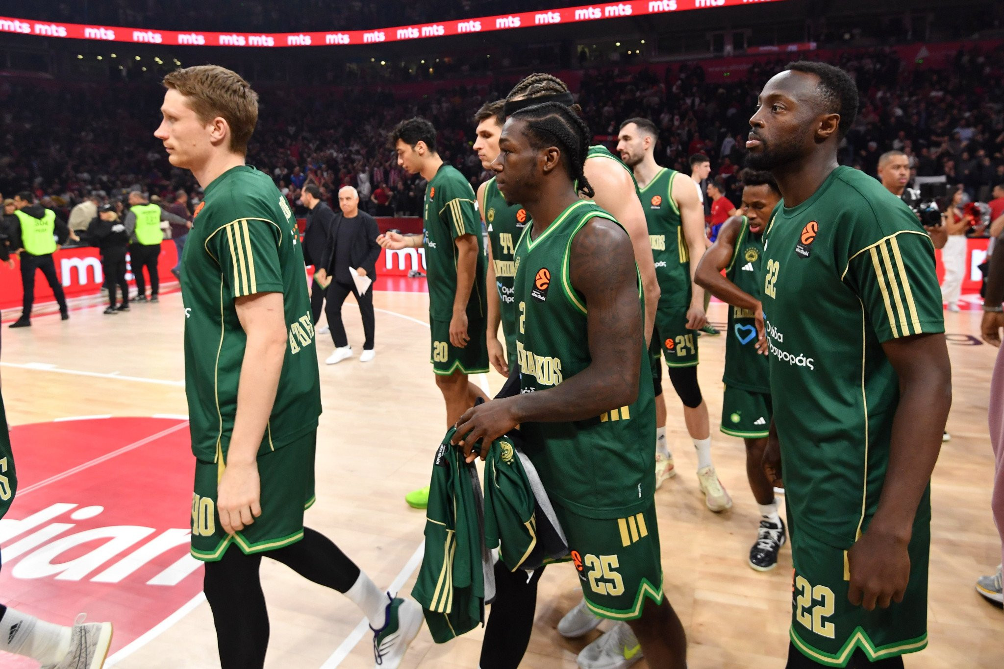 Αυστηρά και υπομονετικά