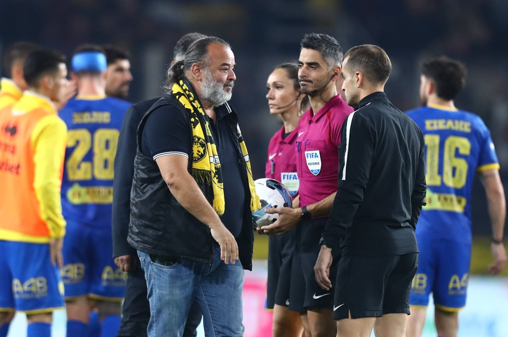 Απαλλάχθηκαν Ηλιόπουλος και ΑΕΚ για τη διαμαρτυρία στον διαιτητή Παπαδόπουλο