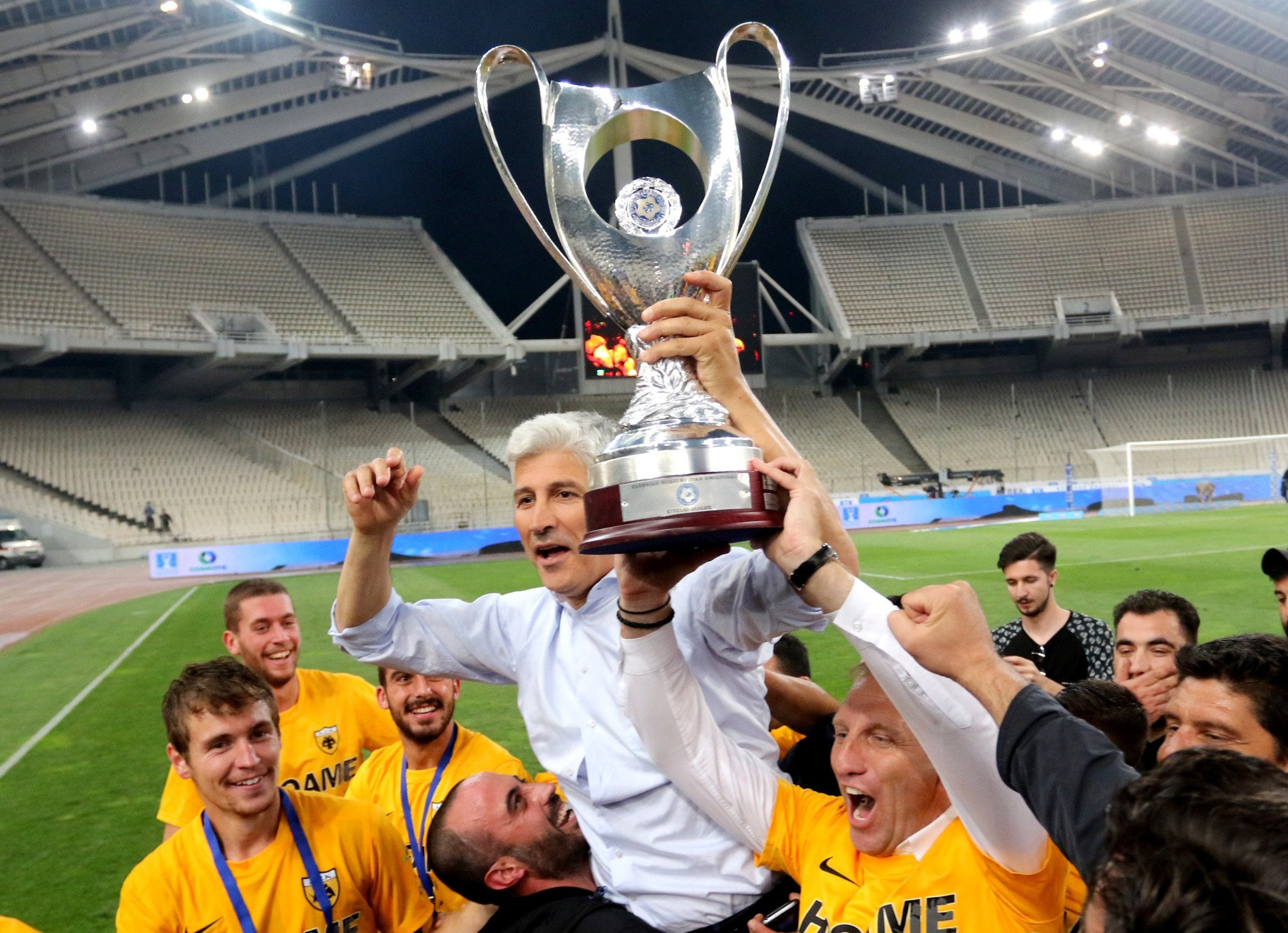 To συγκινητικό αφιέρωμα της ΑΕΚ στον Στέλιο Μανωλά - «Μια ζωή, μόνο ΑΕΚ» (video)