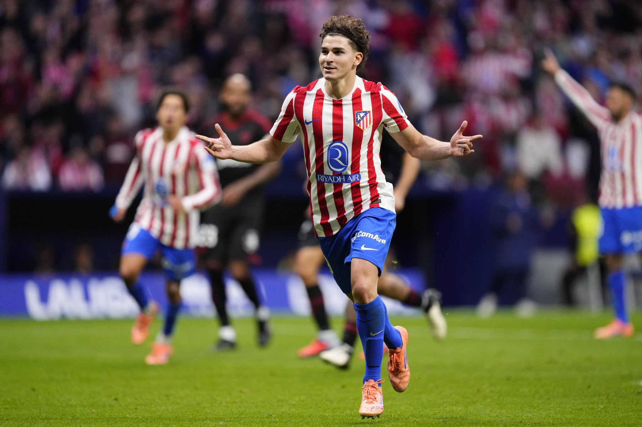 Η Ατλέτικο «καθάρισε» στο δεύτερο ημίχρονο τη Σεβίλλη του Αλμέιδα