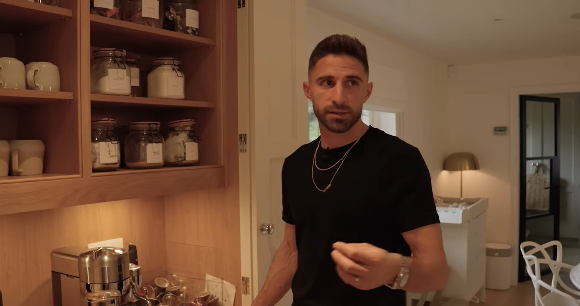 Ποδοσφαιριστής καταγγέλει: «Με ανάγκαζαν να προπονούμαι μόνος μου διαφορετικές ώρες, χωρίς φαγητό»