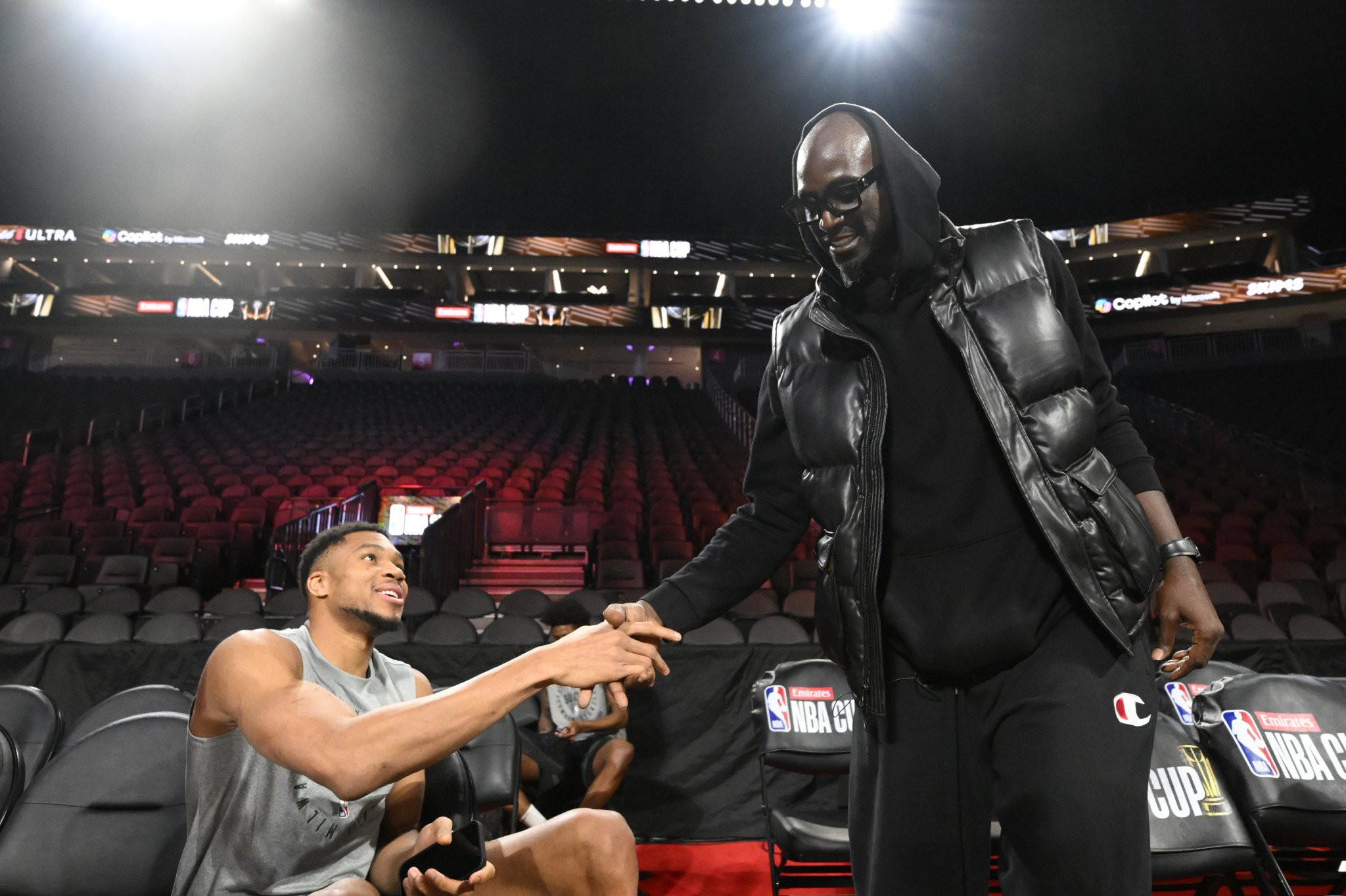 O Kέβιν Γκαρνέτ ύποπτος για συμμετοχή σε παράνομα τραπέζια πόκερ εμπλεκόμενα στο σκάνδαλο του NBA