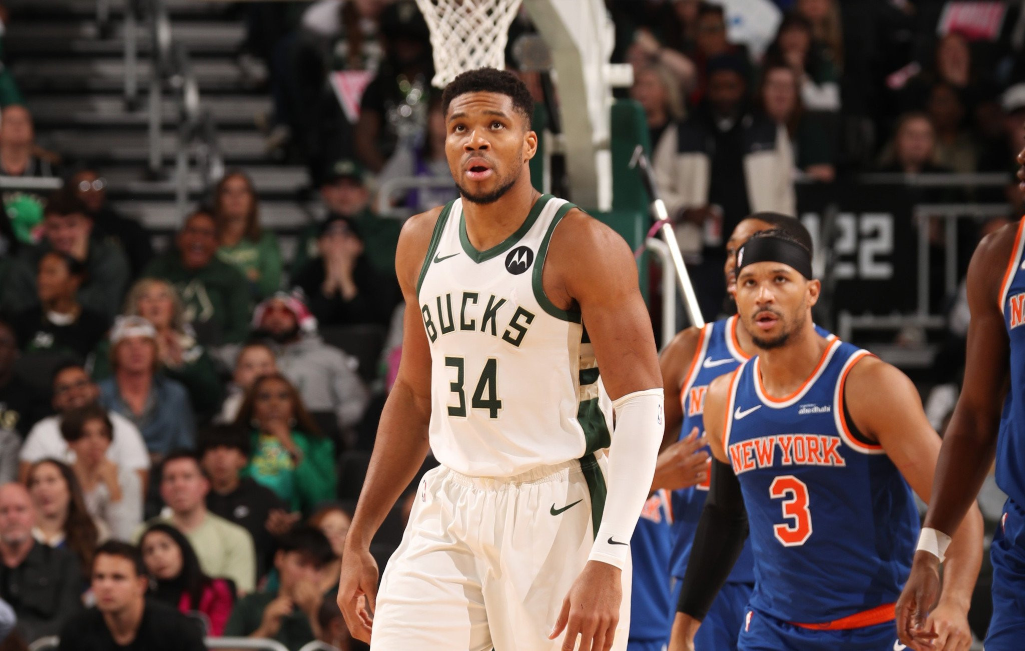 Ο Γιάννης «διέλυσε» τους Νικς και οι Μπακς επέστρεψαν στις νίκες