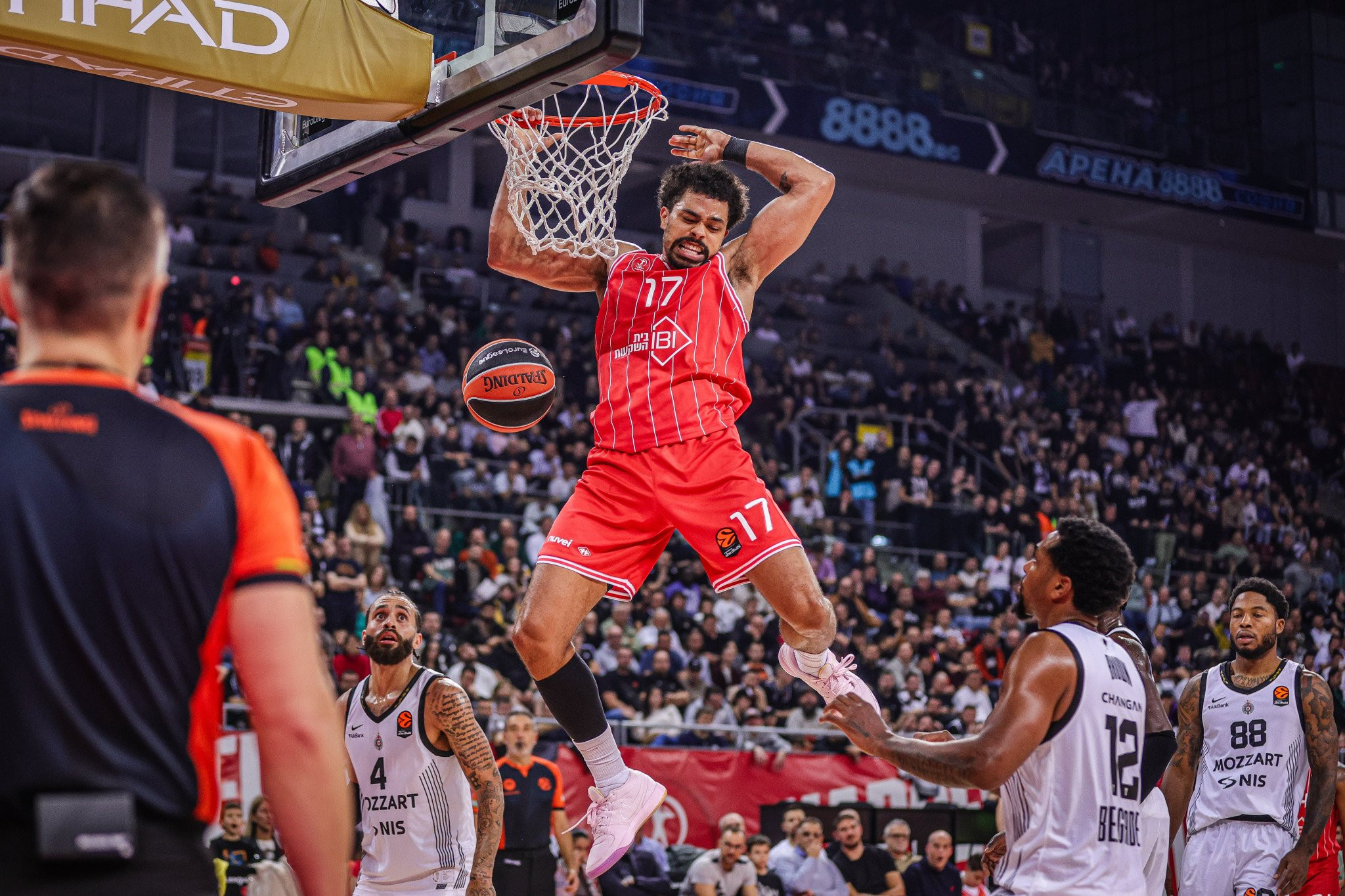 Η επιθετική μηχανή Χάποελ κέρδισε την Παρτίζαν και παρέμεινε μόνη πρώτη στην Euroleague