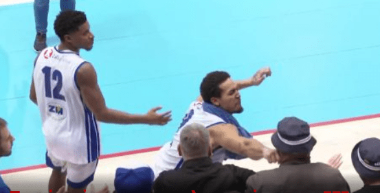 Σοκαριστικές εικόνες στην Ουγγαρία: Πρώην παίκτης της GBL γροθοκόπησε οπαδό με μανία (video)