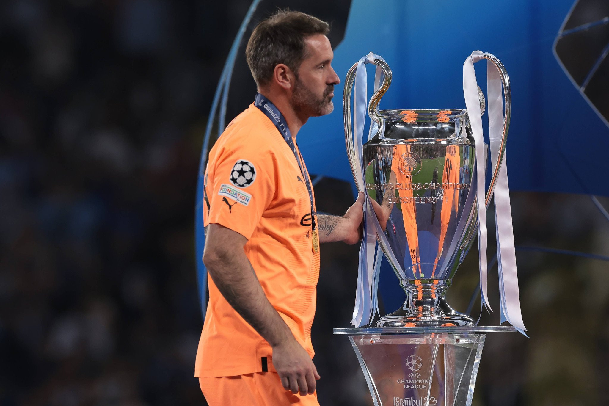 Αποχώρησε από την ενεργό δράση ο τερματοφύλακας που έπαιξε 107 λεπτά και κατέκτησε 12 τρόπαια Αποχώρησε από την ενεργό δράση ο τερματοφύλακας που έπαιξε 107 λεπτά και κατέκτησε 12 τρόπαια