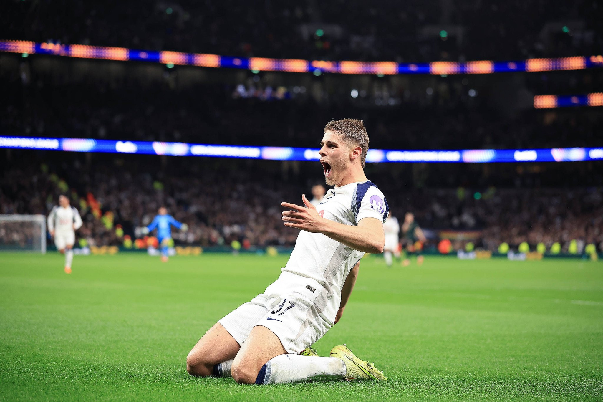 Μίκι Φαν ντε... Μέσι: Το απίστευτο γκολ του άσου της Τότεναμ που θα ζήλευε μέχρι και ο Αργεντινός (video)