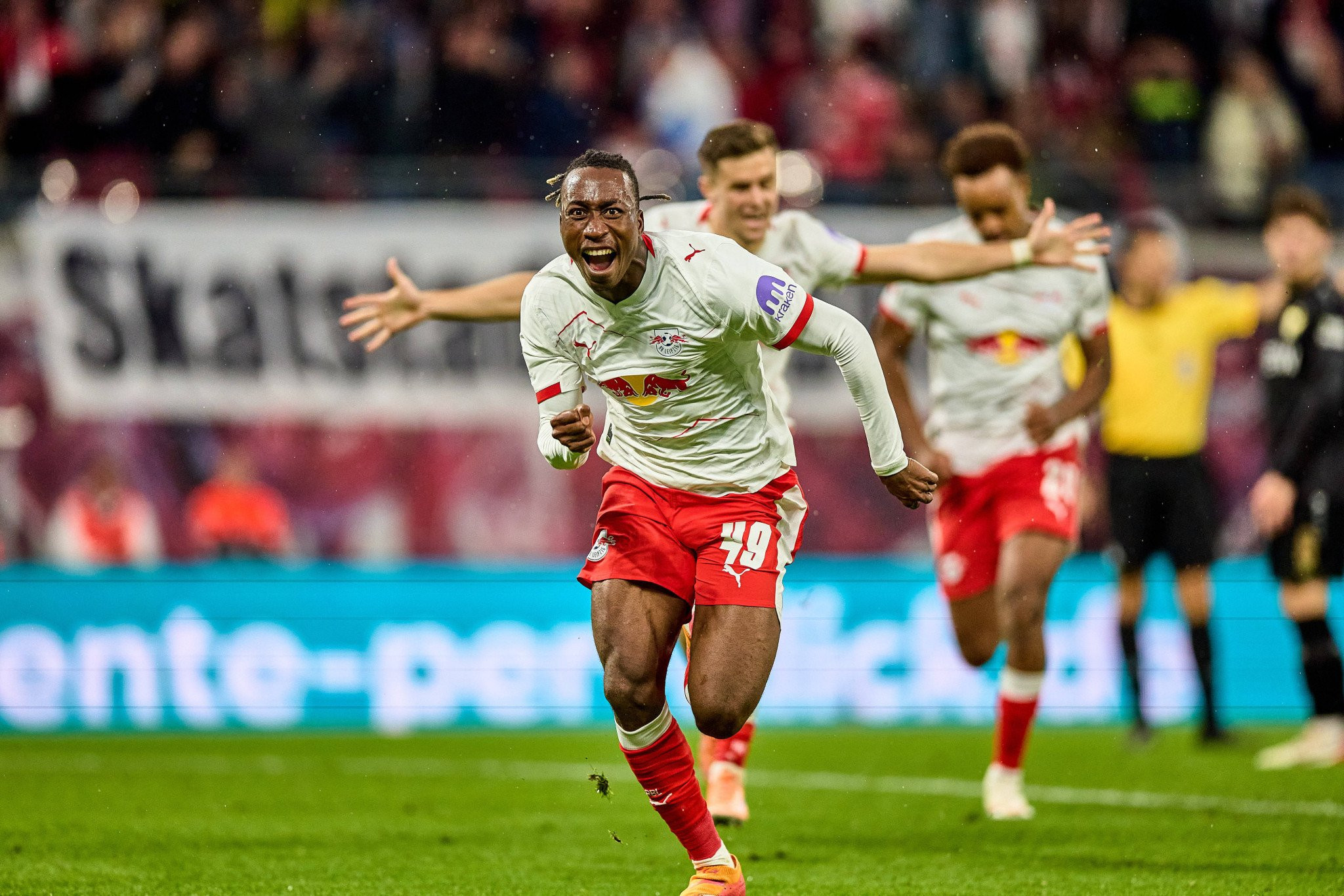 Εδραιώθηκε στη δεύτερη θέση η Λειψία, πρώτη νίκη στη σεζόν για την Γκλάντμπαχ