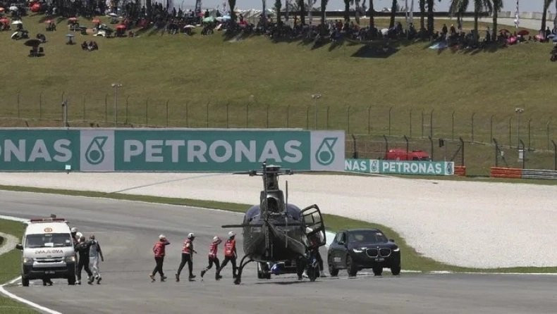 Τρομακτικό ατύχημα στο Moto 3: Οι αναβάτες διακομίστηκαν με ελικόπτερο στο νοσοκομείο (video)