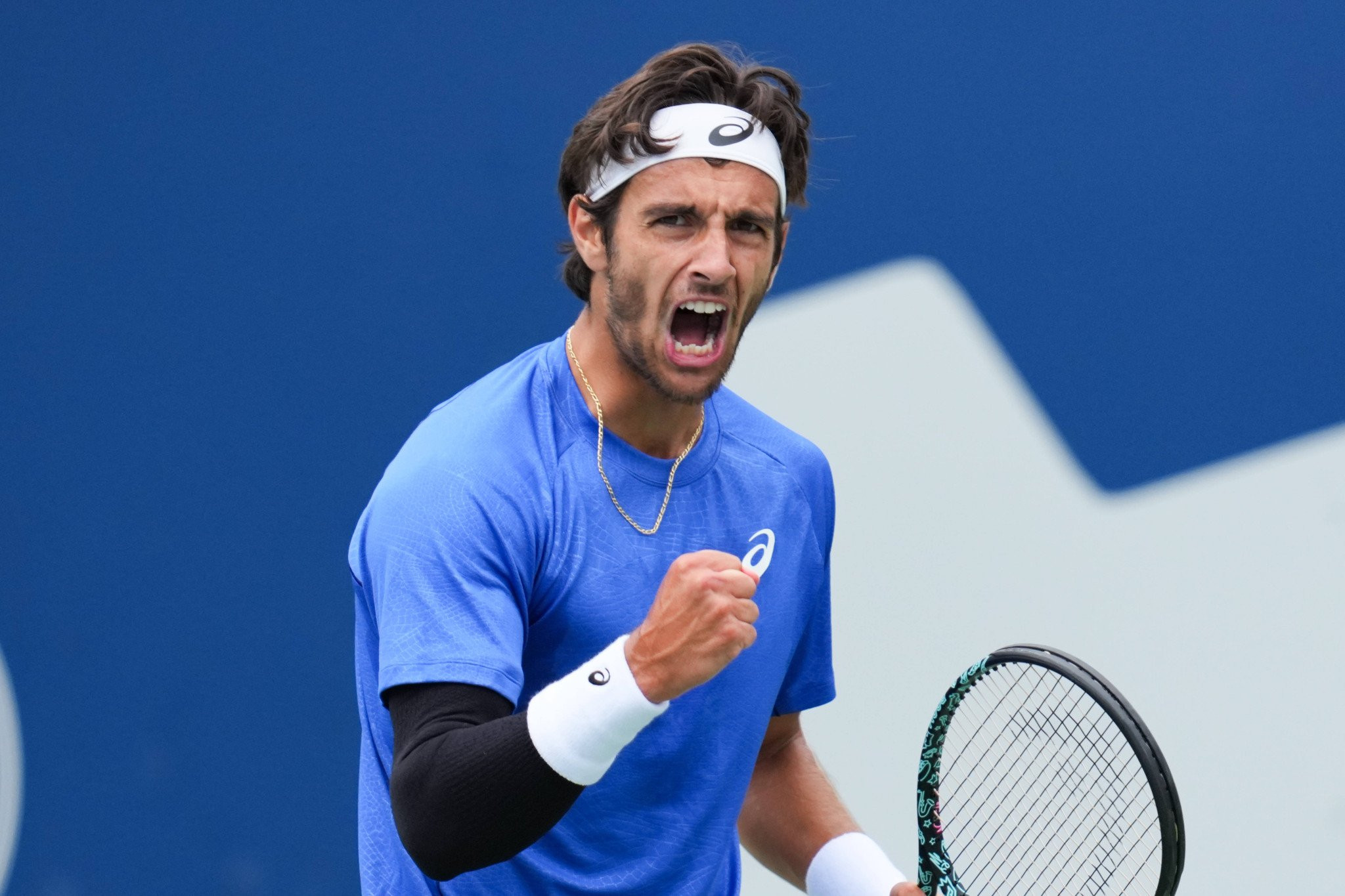 Ο Μουζέτι παρέμεινε στο κυνήγι των ATP Finals με νίκη κόντρα στον «αειθαλή» Βαβρίνκα στην Αθήνα