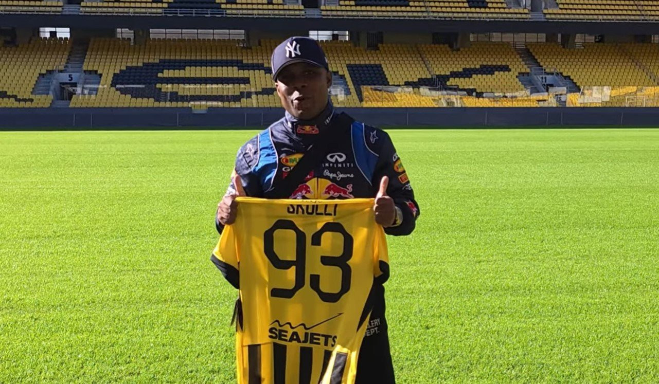 Οπαδός της ΑΕΚ από το Τρινιντάντ και Τομπάγκο ταξίδεψε 8.000 χιλιόμετρα για να δει την OPAP Arena (video)