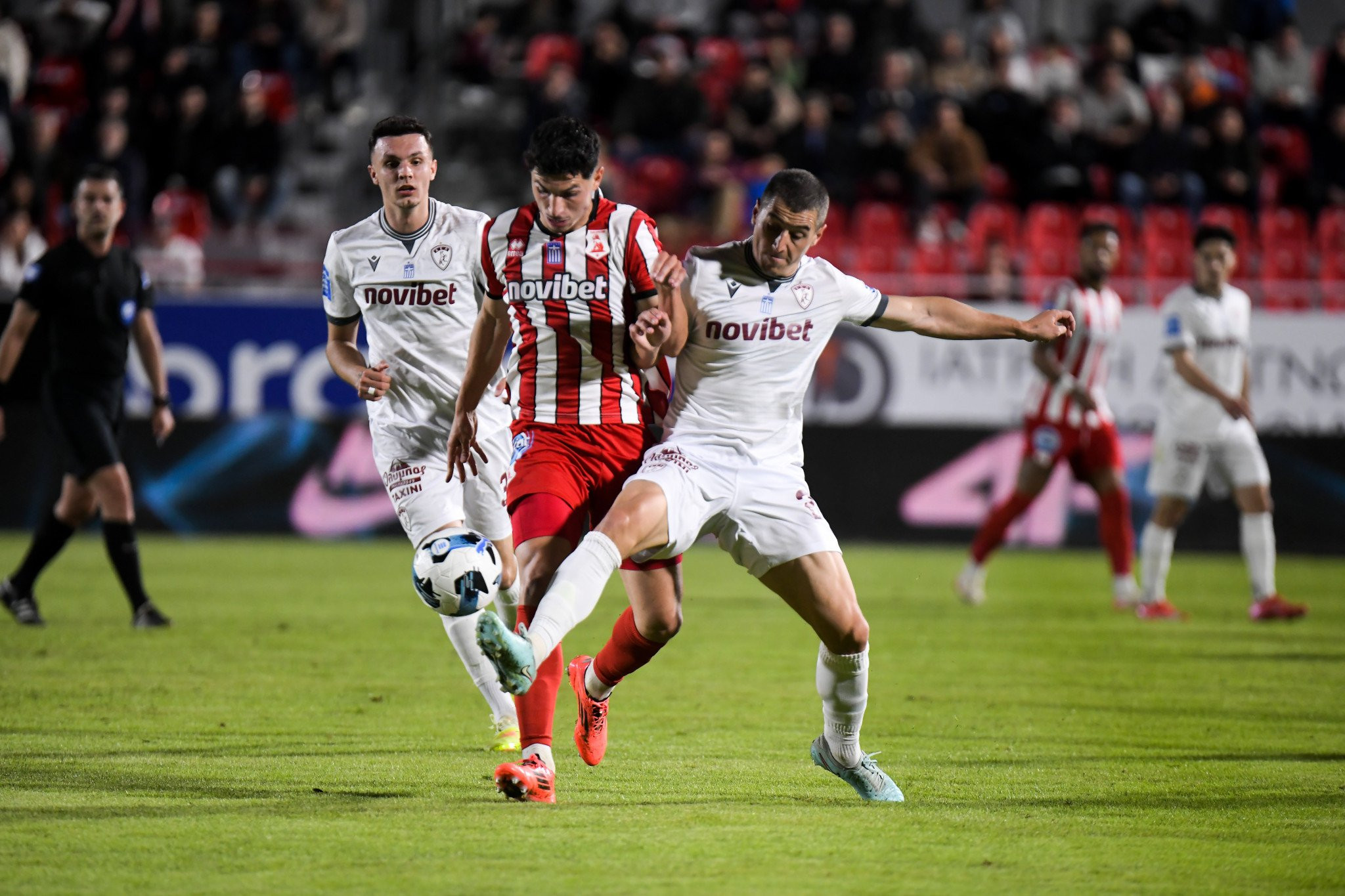 Η βαθμολογία της Super League μετά τις νίκες του Ατρομήτου και της ΑΕΛ Novibet