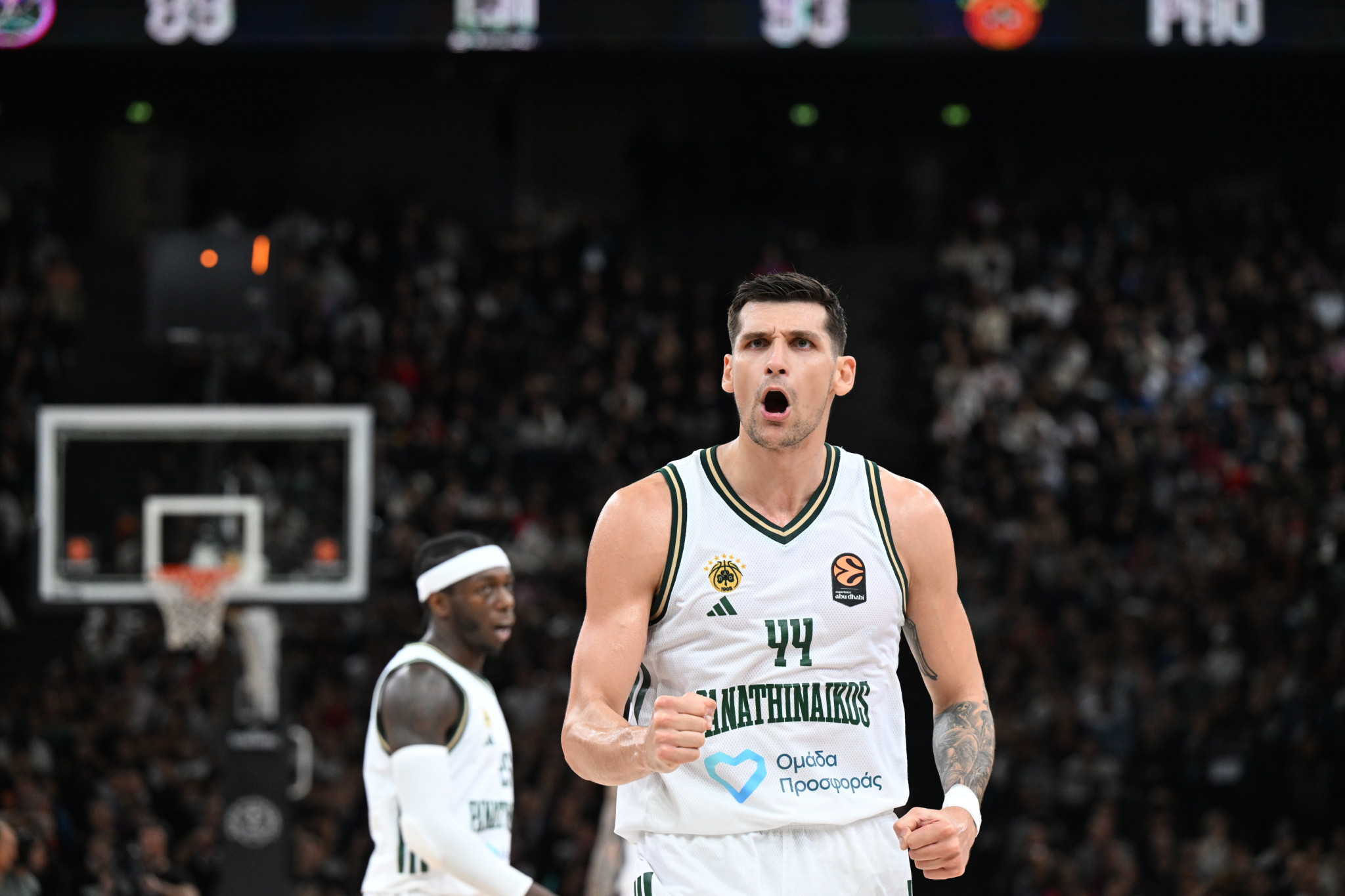 Επιθετική παράσταση με μοιρασμένους ρόλους: Μήτογλου πρωταγωνιστής κι άλλοι πέντε διψήφιοι στο Παρίσι