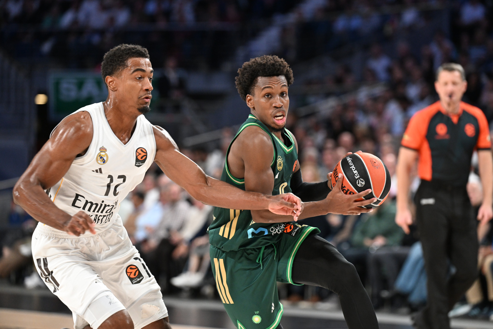 Κορυφαίος Σορτς στη Μαδρίτη στο πρώτο ημίχρονο κόντρα στη Ρεάλ Μαδρίτης