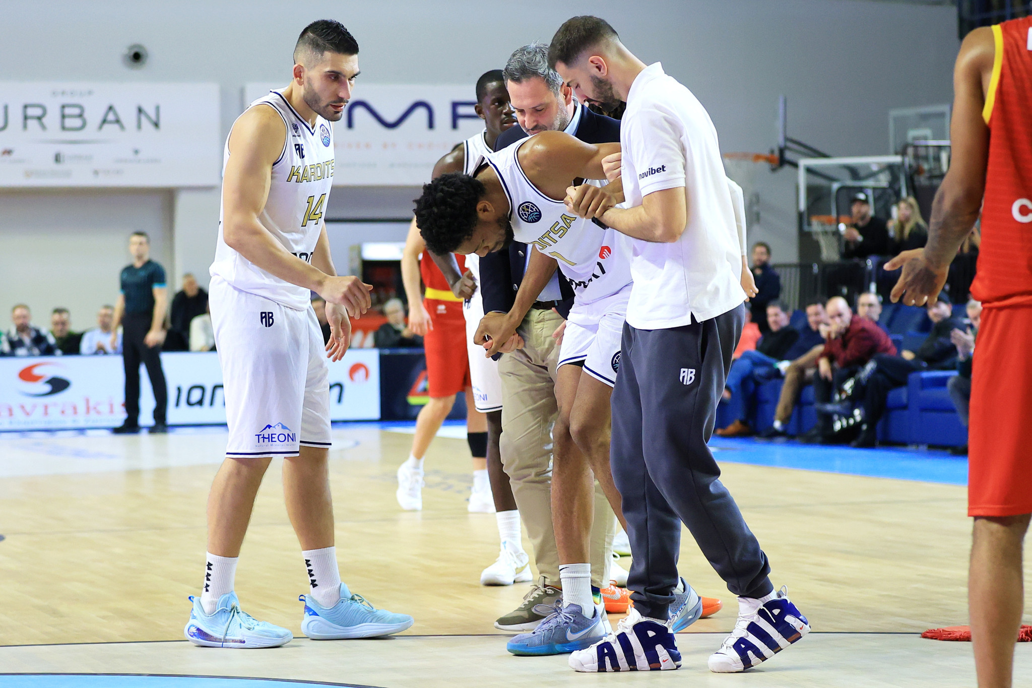 Σοκ στην Καρδίτσα: Ρήξη χιαστού ο Οκόρο!