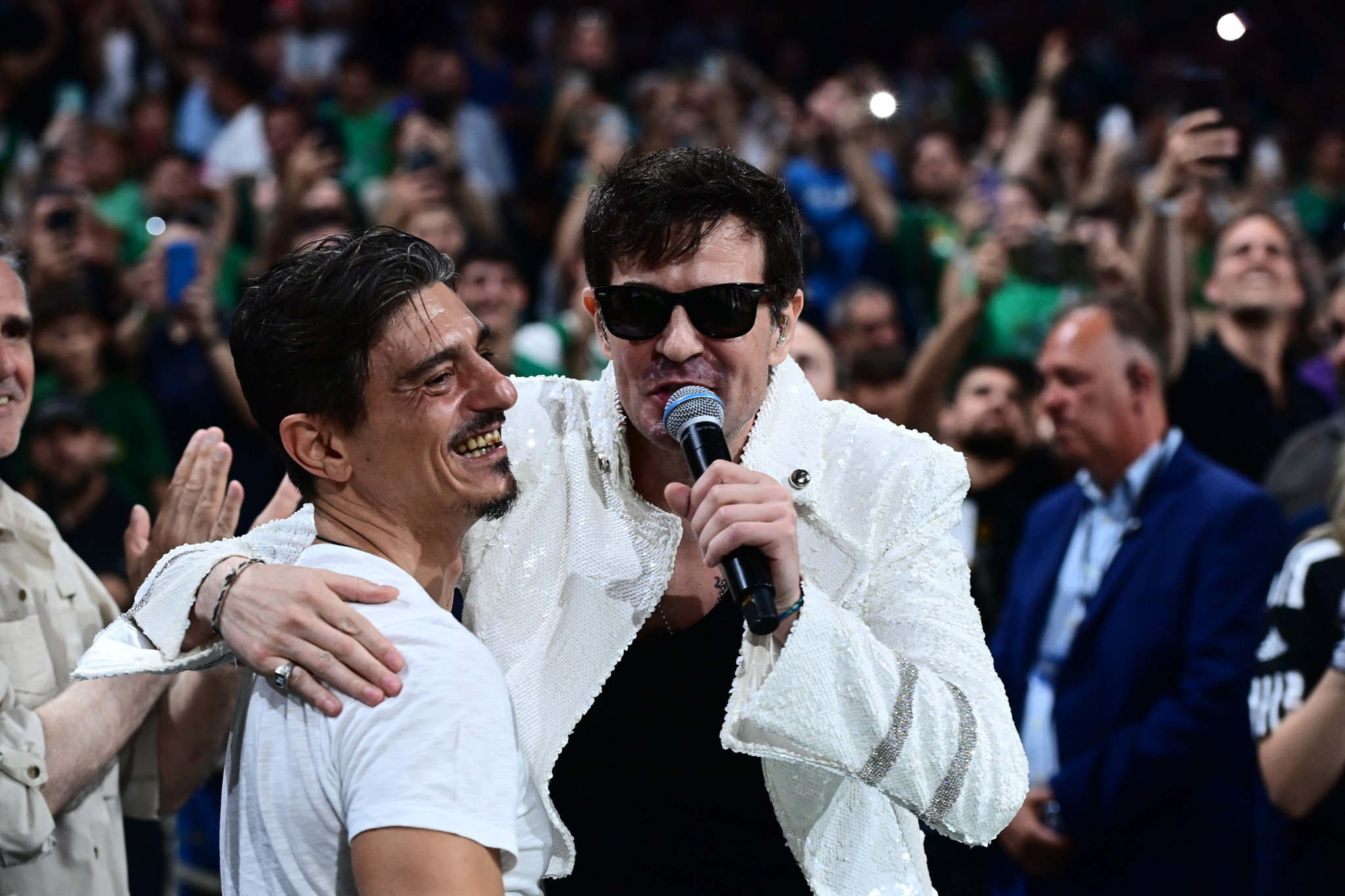 Δημήτρης Γιαννακόπουλος και Νίνο σε... ντουέτο και με αφιέρωση στον Παύλο Γιαννακόπουλο (videos)