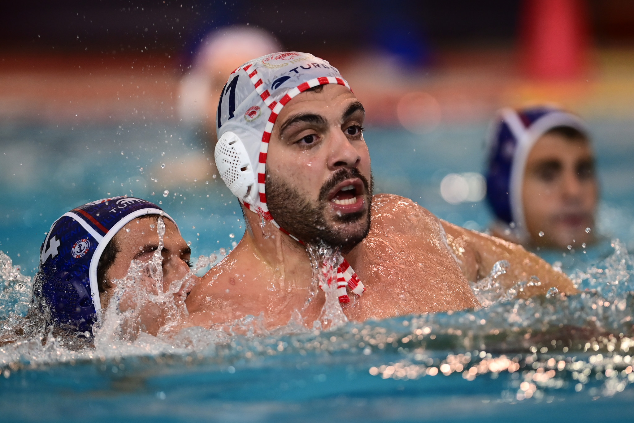 Δείτε τα αμφιλεγόμενα σφυρίγματα που έκριναν την ήττα του Ολυμπιακού από την Μλάντοστ (video)