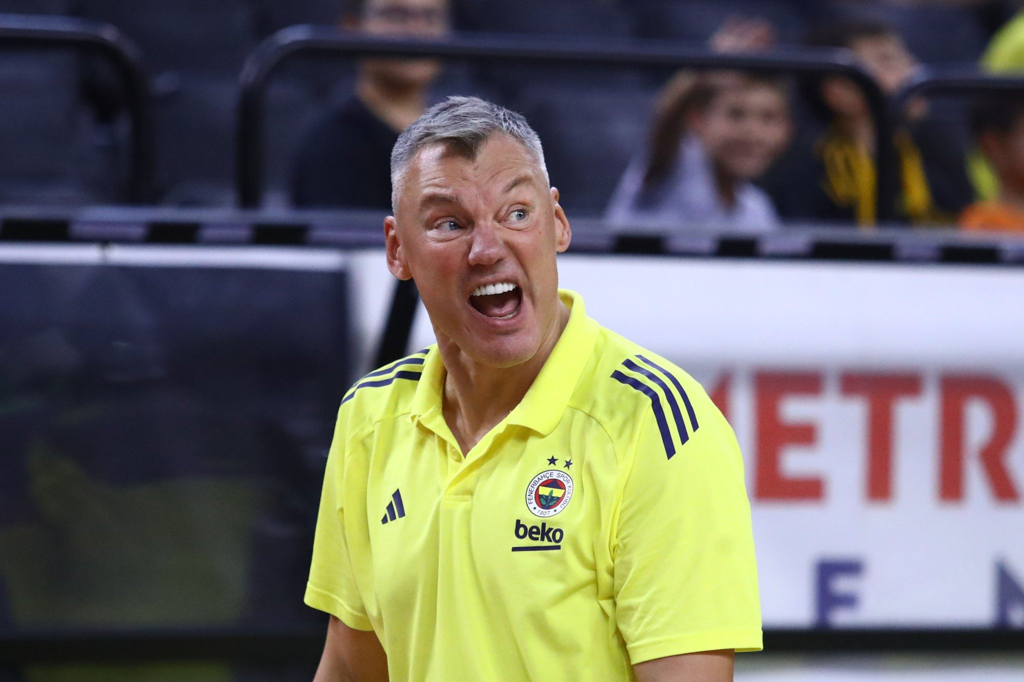 Ζόρικη νίκη με εκπληκτικό comeback για τη Φενέρμπαχτσε