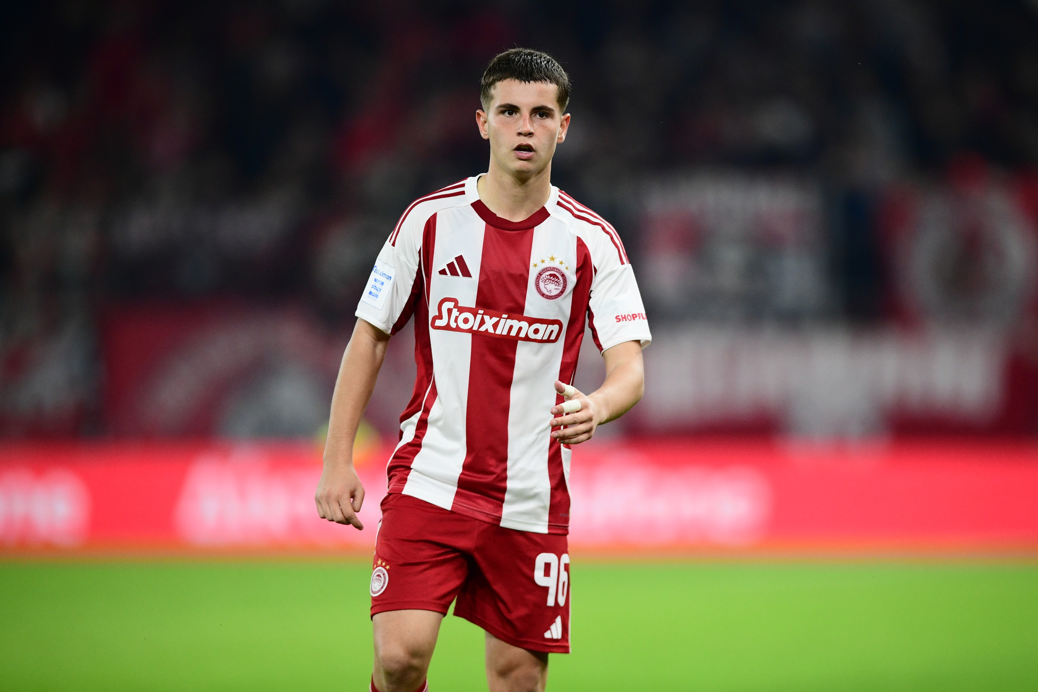 Η Μάντσεστερ Γιουνάιτεντ... τσεκάρει τον Μουζακίτη: «Ο Αμορίμ τον έχει στη λίστα του»