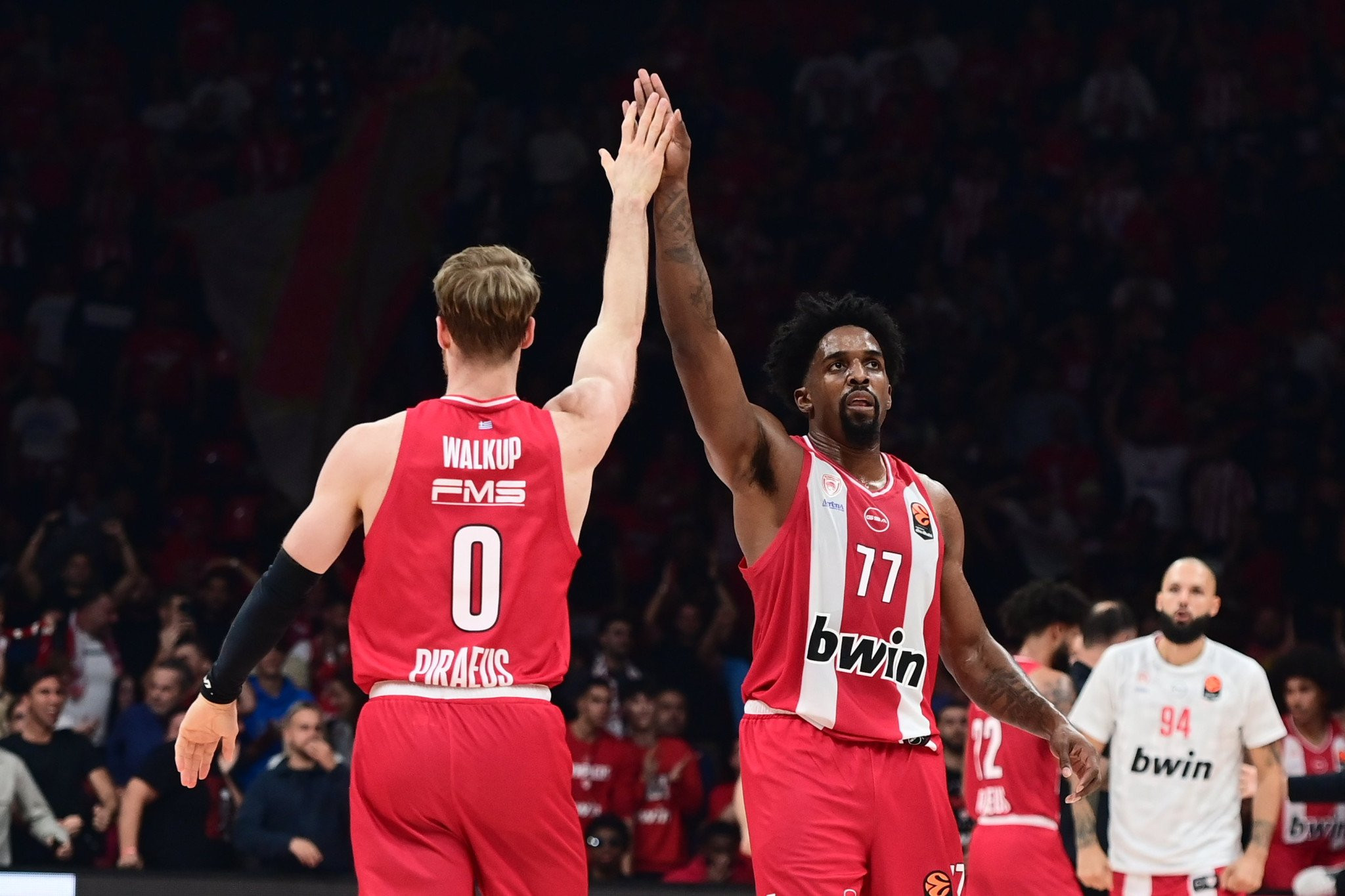 «Μια ομάδα που αρνήθηκε να χάσει»: Η άλλη όψη της νίκης του Ολυμπιακού κόντρα στην Παρτίζαν (Video)