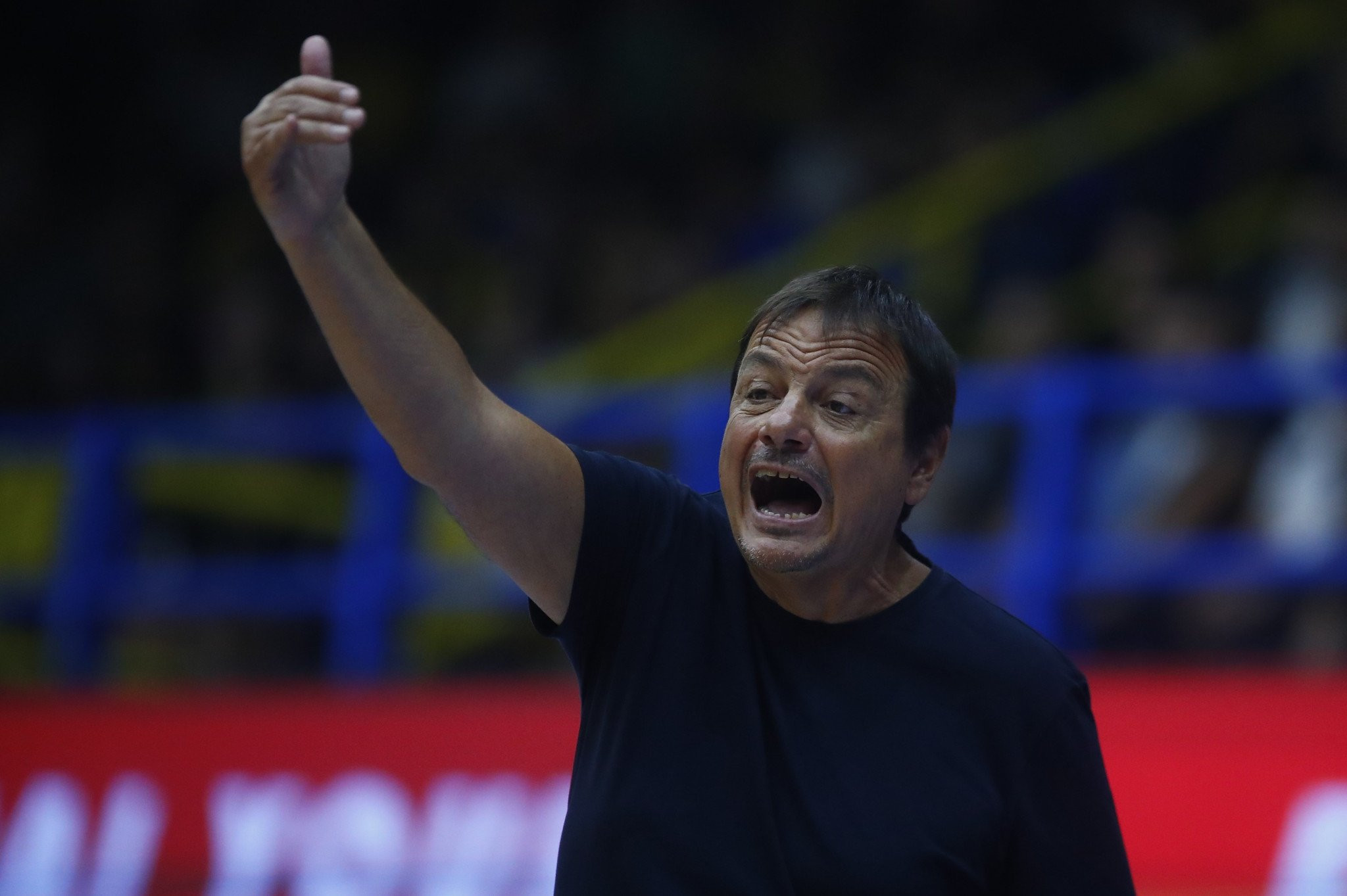 Ο Αταμάν απάντησε με δυο λέξεις στην ερώτηση για την απόκτηση σέντερ