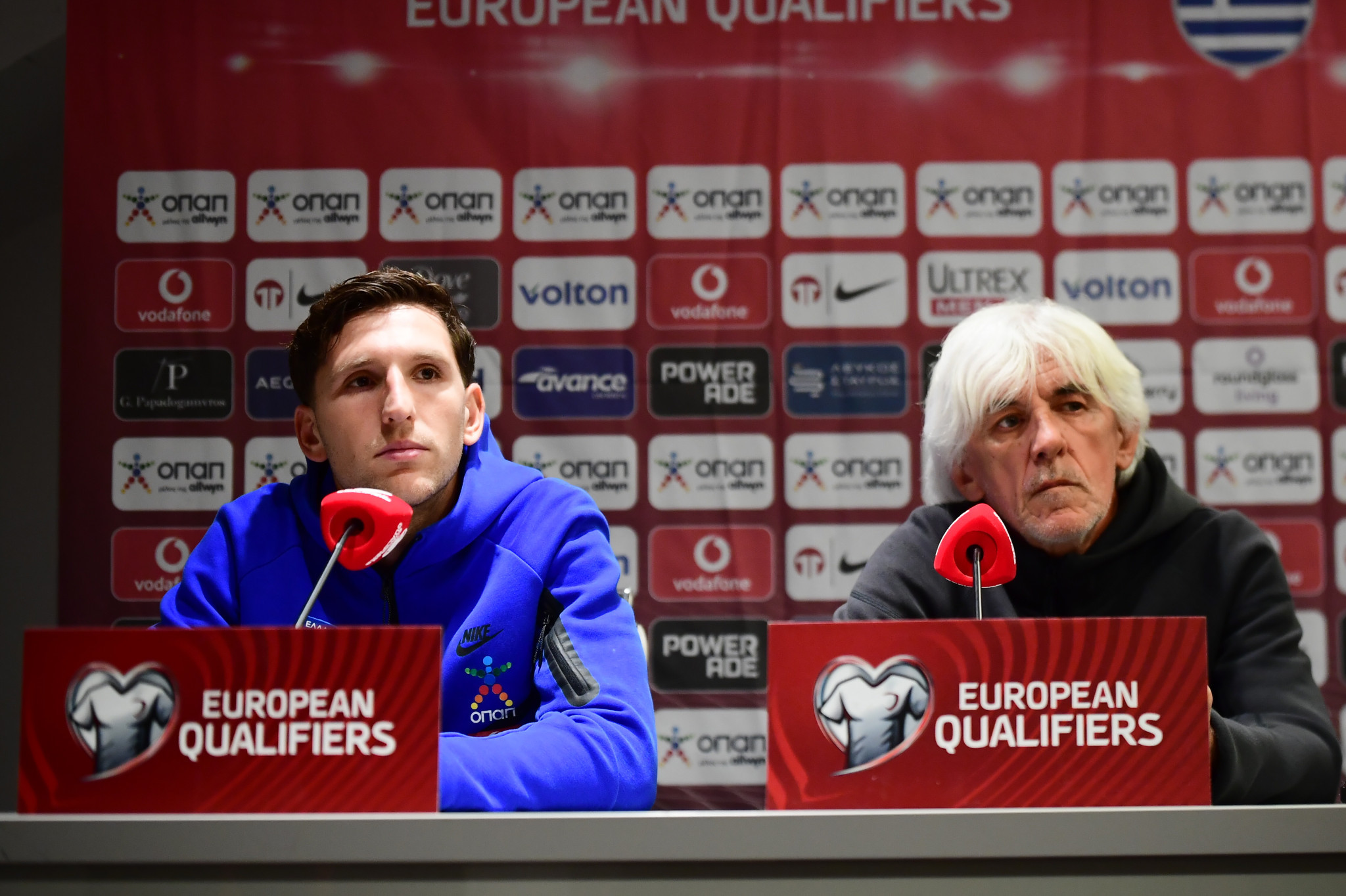 Ο Γιοβάνοβιτς αποθέωσε τον Ρέτσο: «Το καλύτερο παράδειγμα αφοσίωσης στην Εθνική»