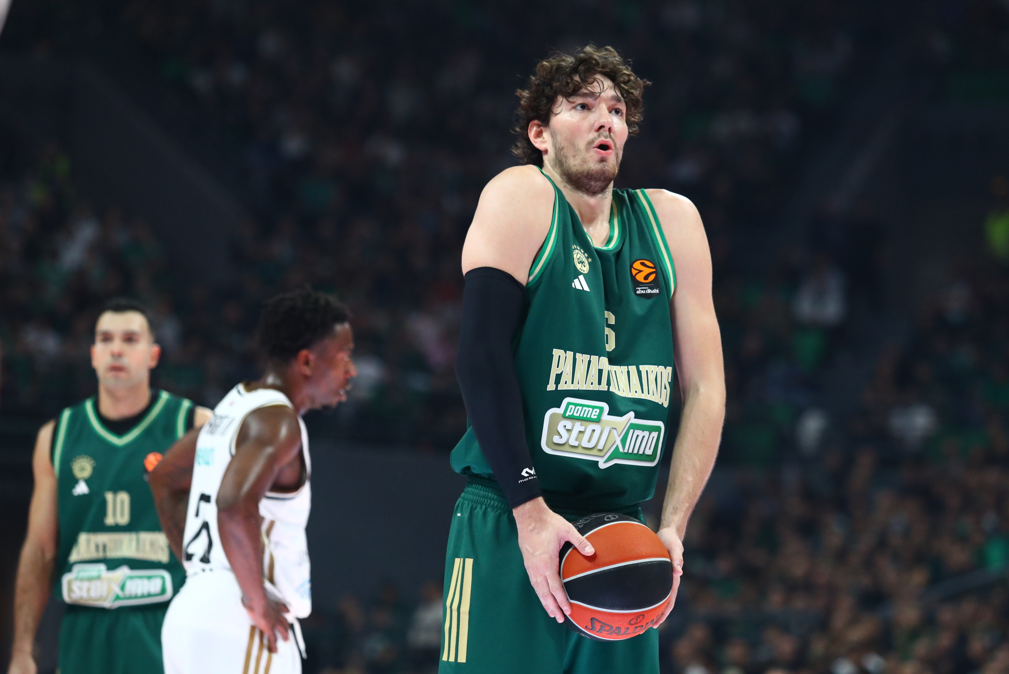 Οι πρώτες εκτιμήσεις: Διάστρεμμα στον αστράγαλο ο Οσμάν - Θα υποβληθεί σε αναλυτικές εξετάσεις