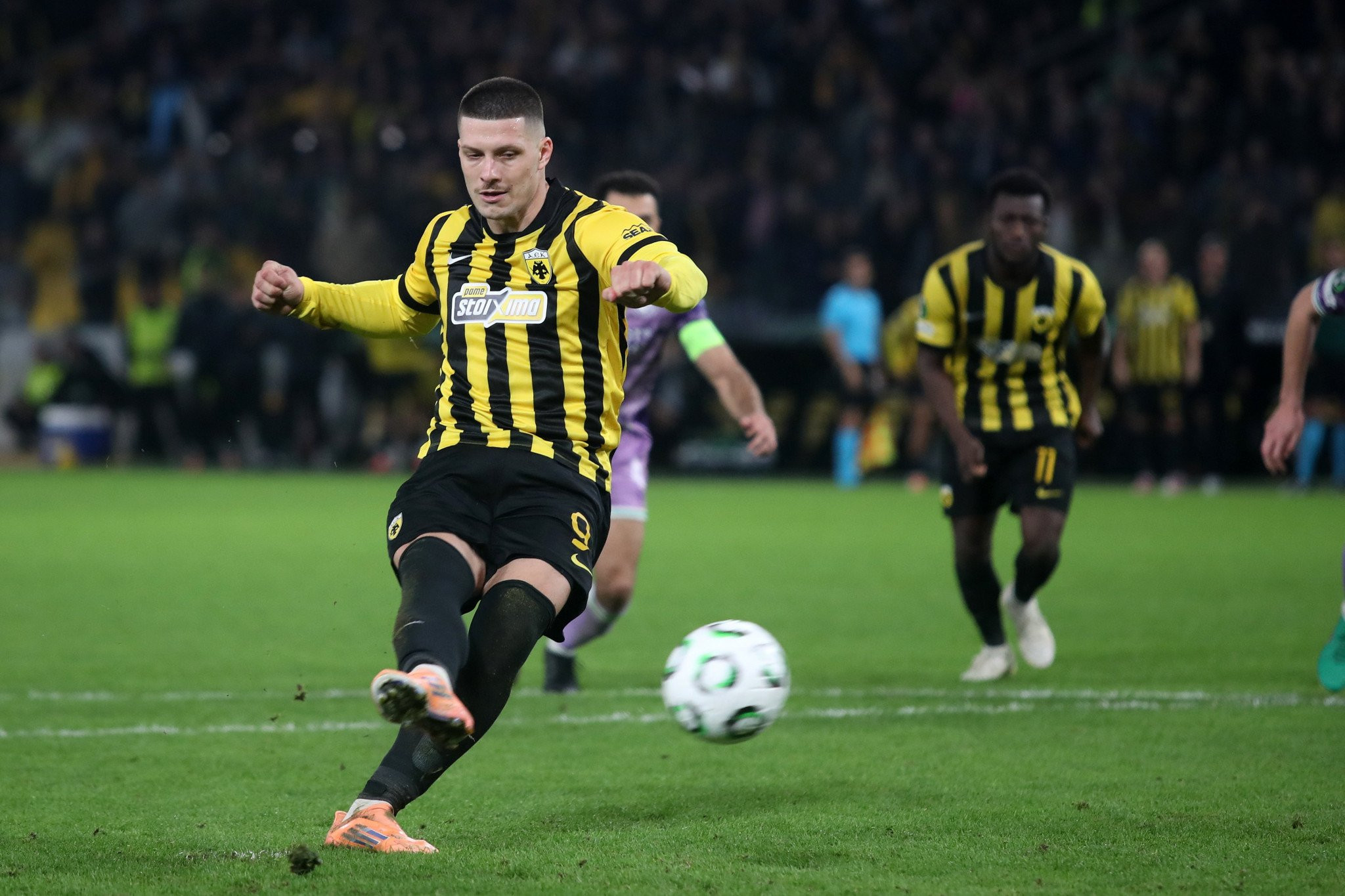 Το γκολ του Μάνταλου που έδωσε τον βαθμό της ισοπαλίας στην ΑΕΚ κόντρα στη Σάμροκ (video)