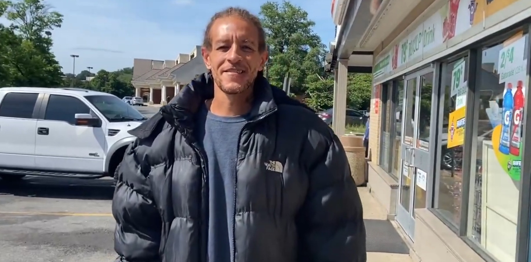 Φιλοξενία ή εκμετάλλευση; Τι ζητάει το ζευγάρι που «άνοιξε» το σπίτι του στον τοξικομανή πρώην ΝΒΑer