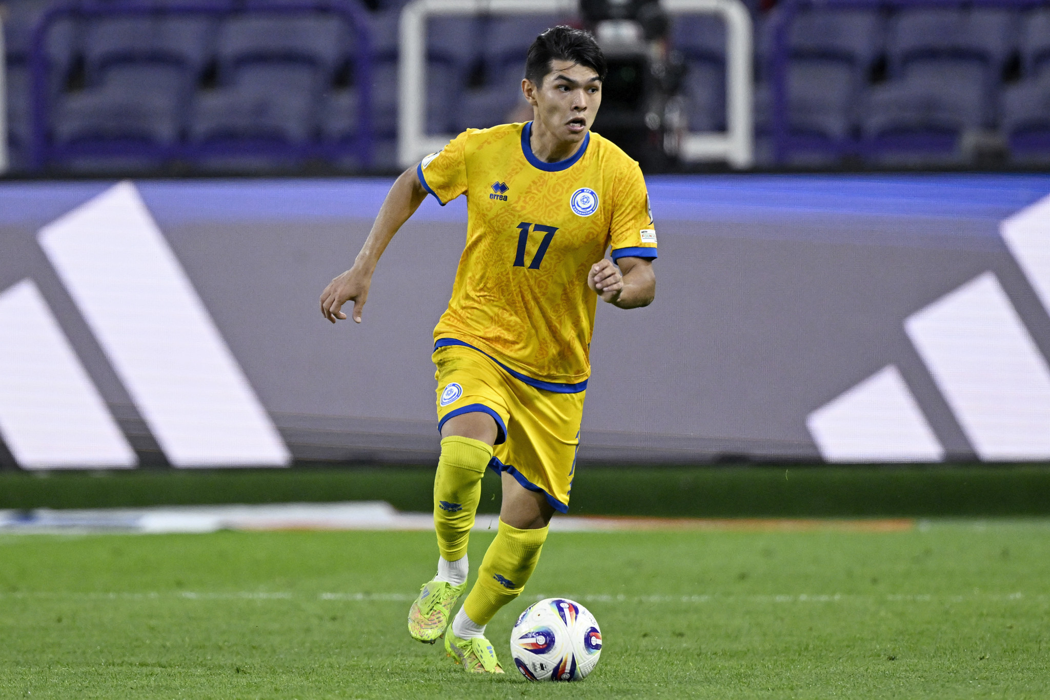 «Ο Ολυμπιακός ενδιαφέρεται για τον διεθνή Καζάκο, Κενζεμπέκ» (video)