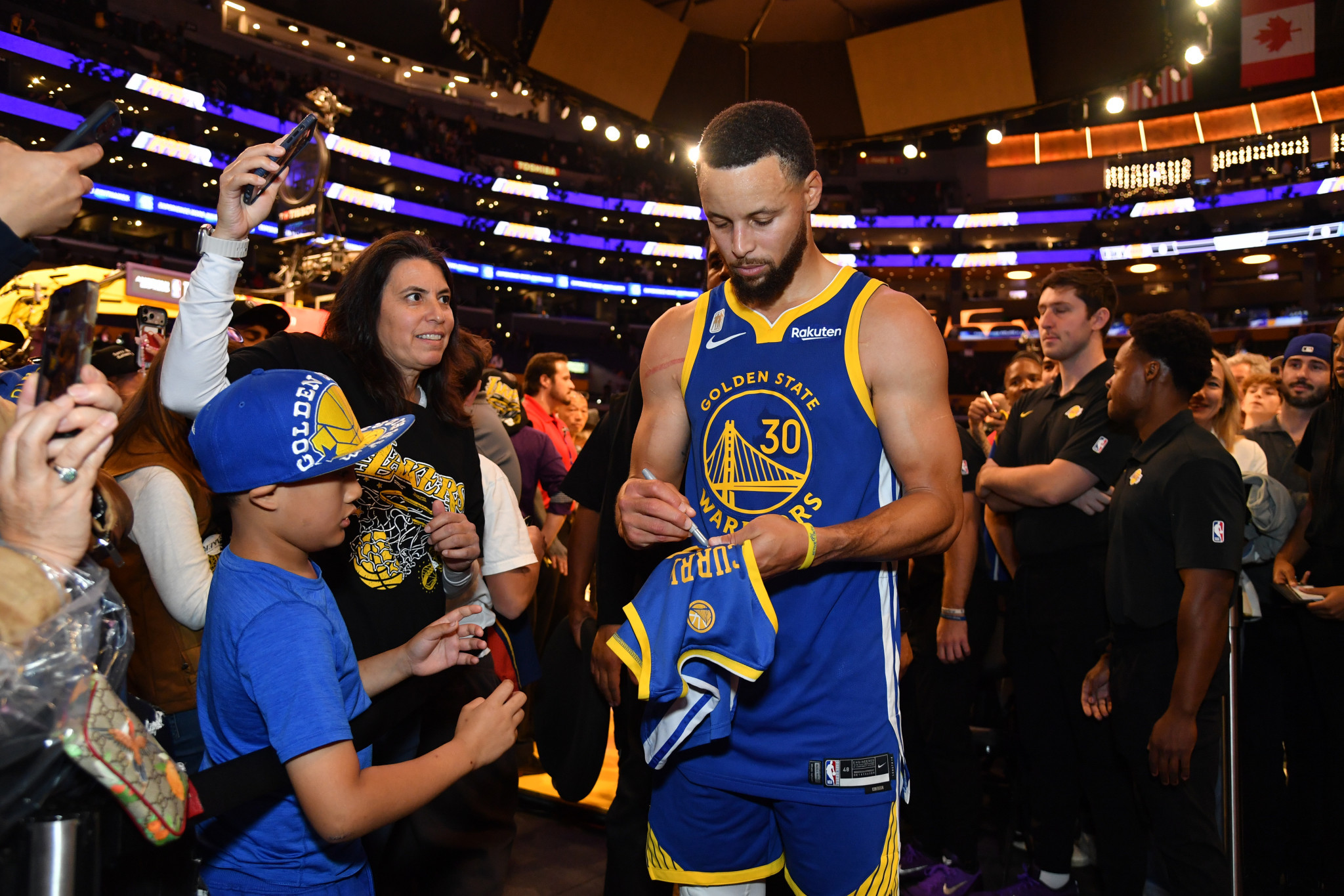 Πρόβλεψη για εκτίναξη των ετήσιων εσόδων του NBA στα 14 δισεκατομμύρια - Αύξηση 12% σε σχέση με πέρσι