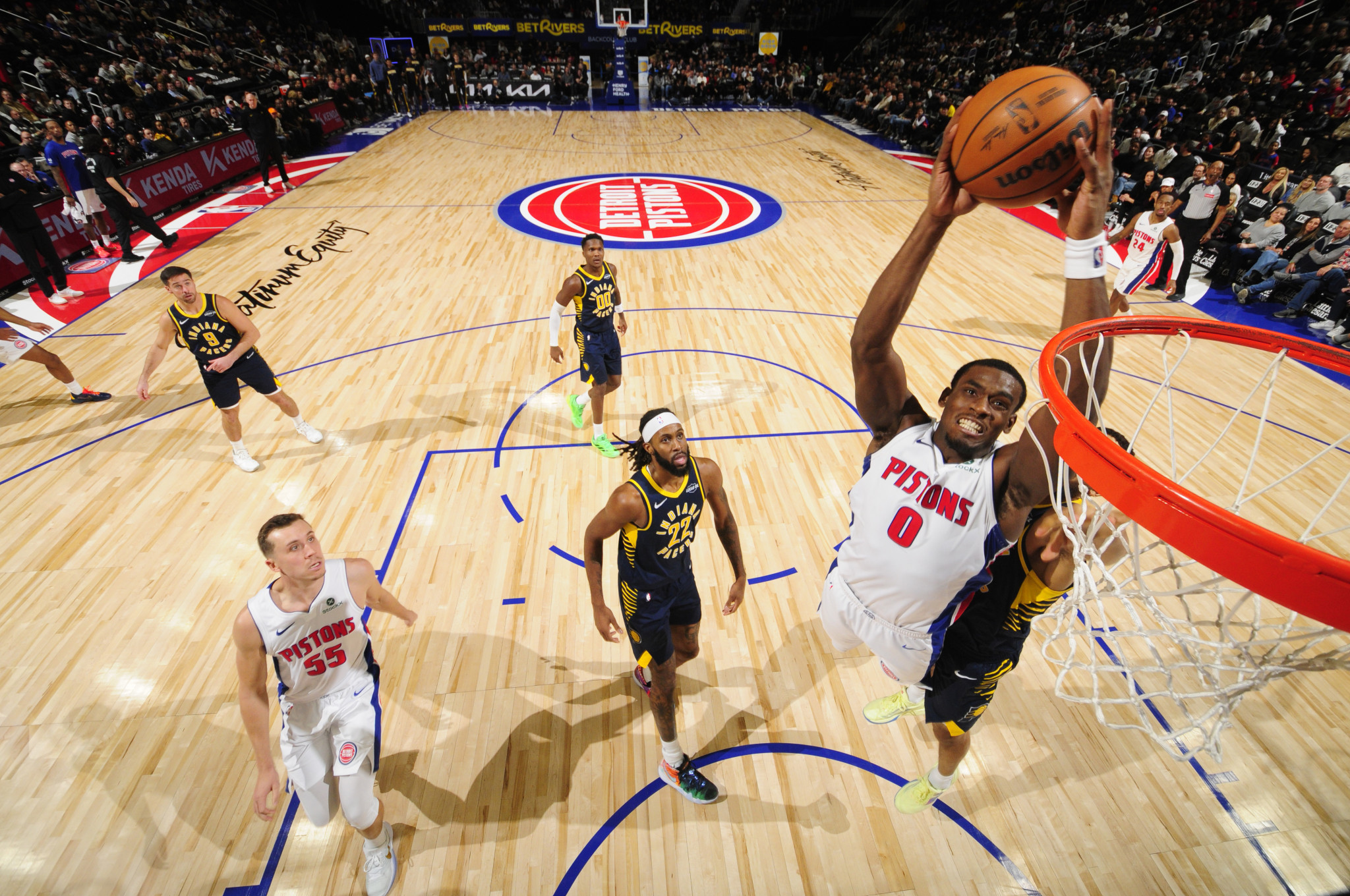 Συνεχίζουν το σερί τους Πίστονς, Θάντερ - Ήττα για τους Νάγκετς, παρά το triple double του Γιόκιτς