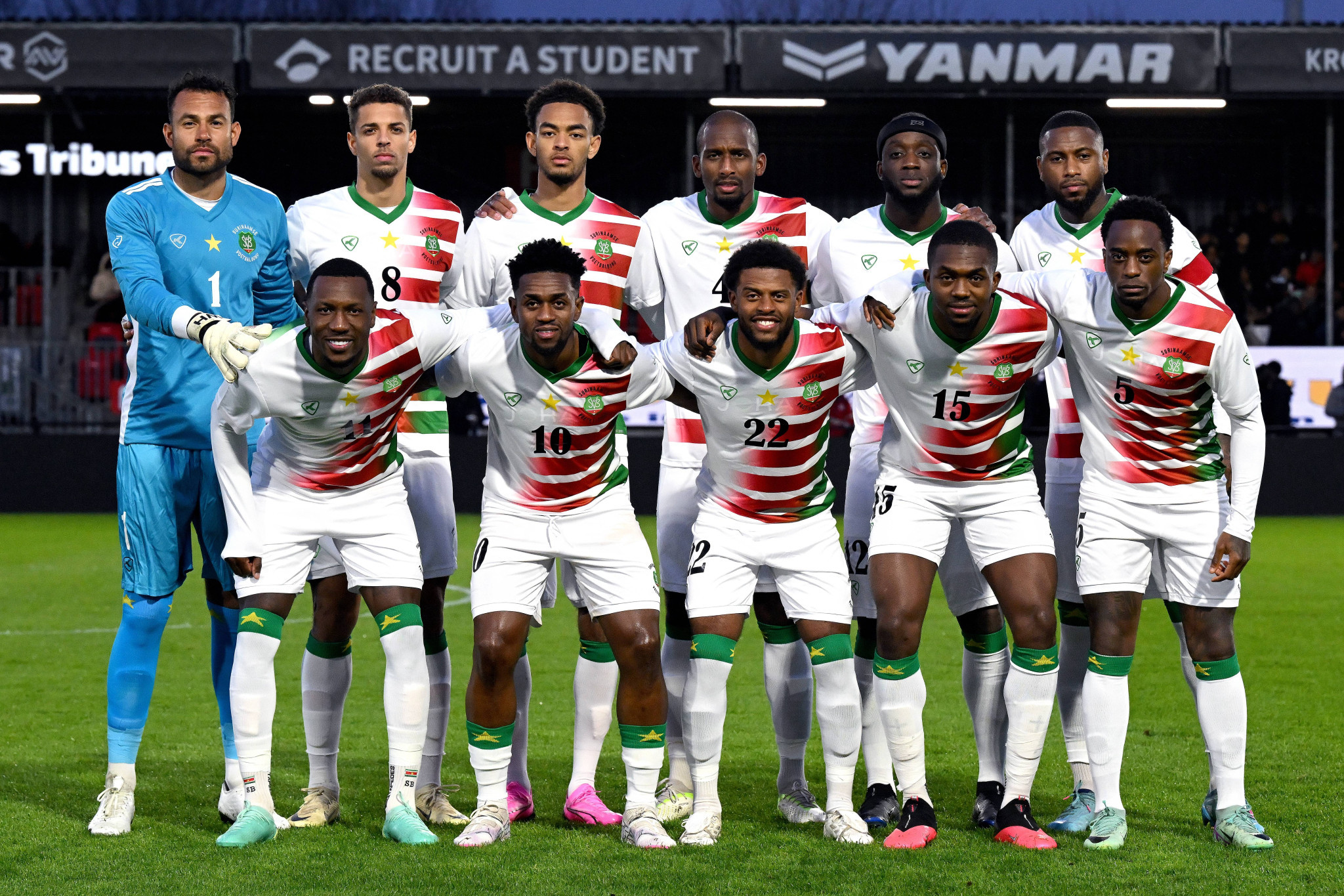 Το θαύμα του Σουρινάμ - Μια χώρα 600.000 κατοίκων πλησιάζει στο όνειρο του Μουντιάλ