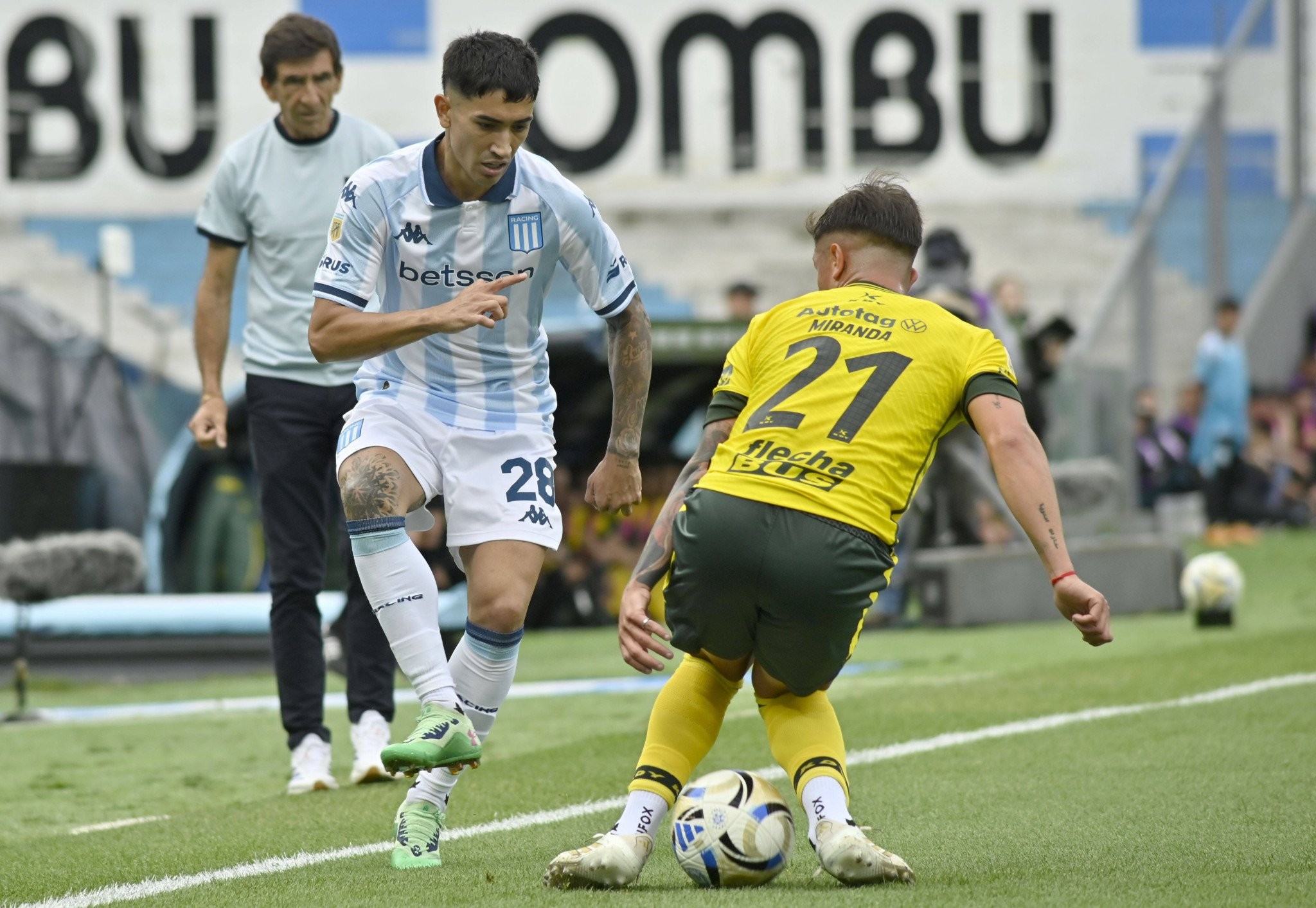 «Άλμα» playoffs για τη Ρασίνγκ που πήρε τρίποντο από... χρυσάφι κόντρα στην Ντεφένσα!