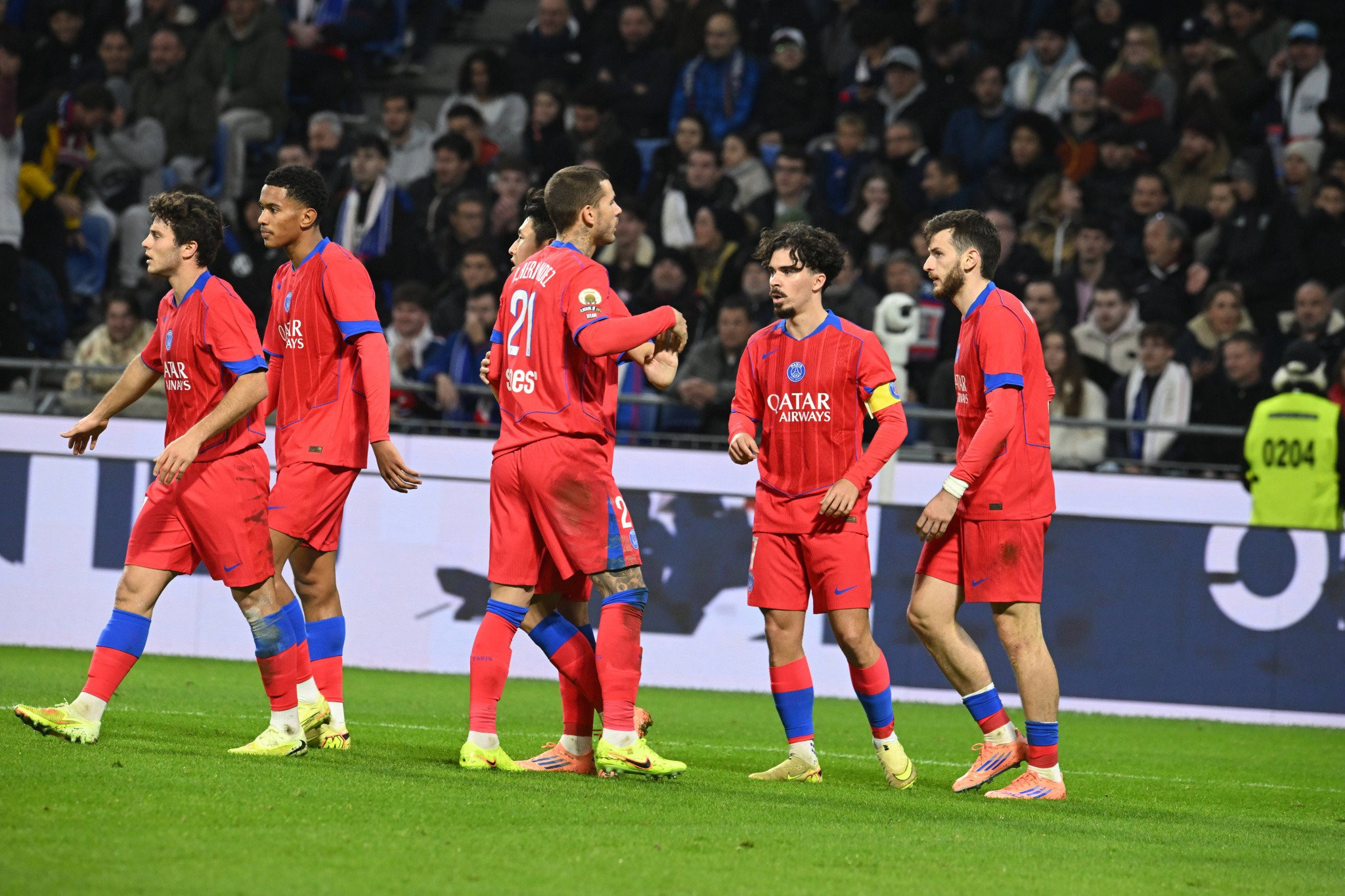 Με ήρωα τον Νέβες, η Παρί κέρδισε στην έδρα της Λιόν