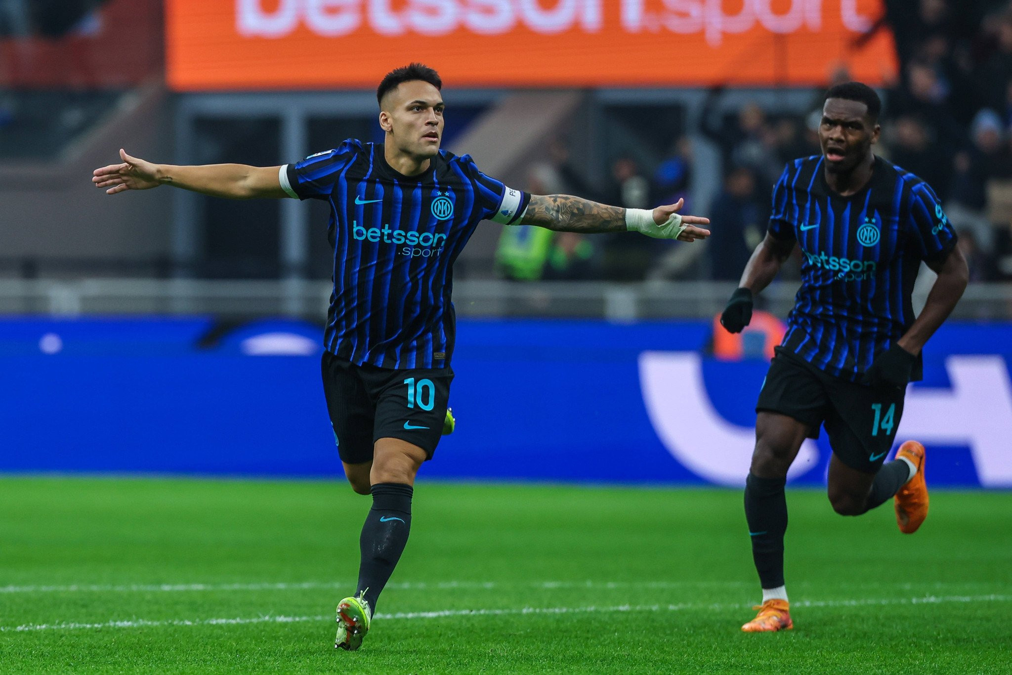 Η Ίντερ κέρδισε τη Λάτσιο και πάτησε κορυφή