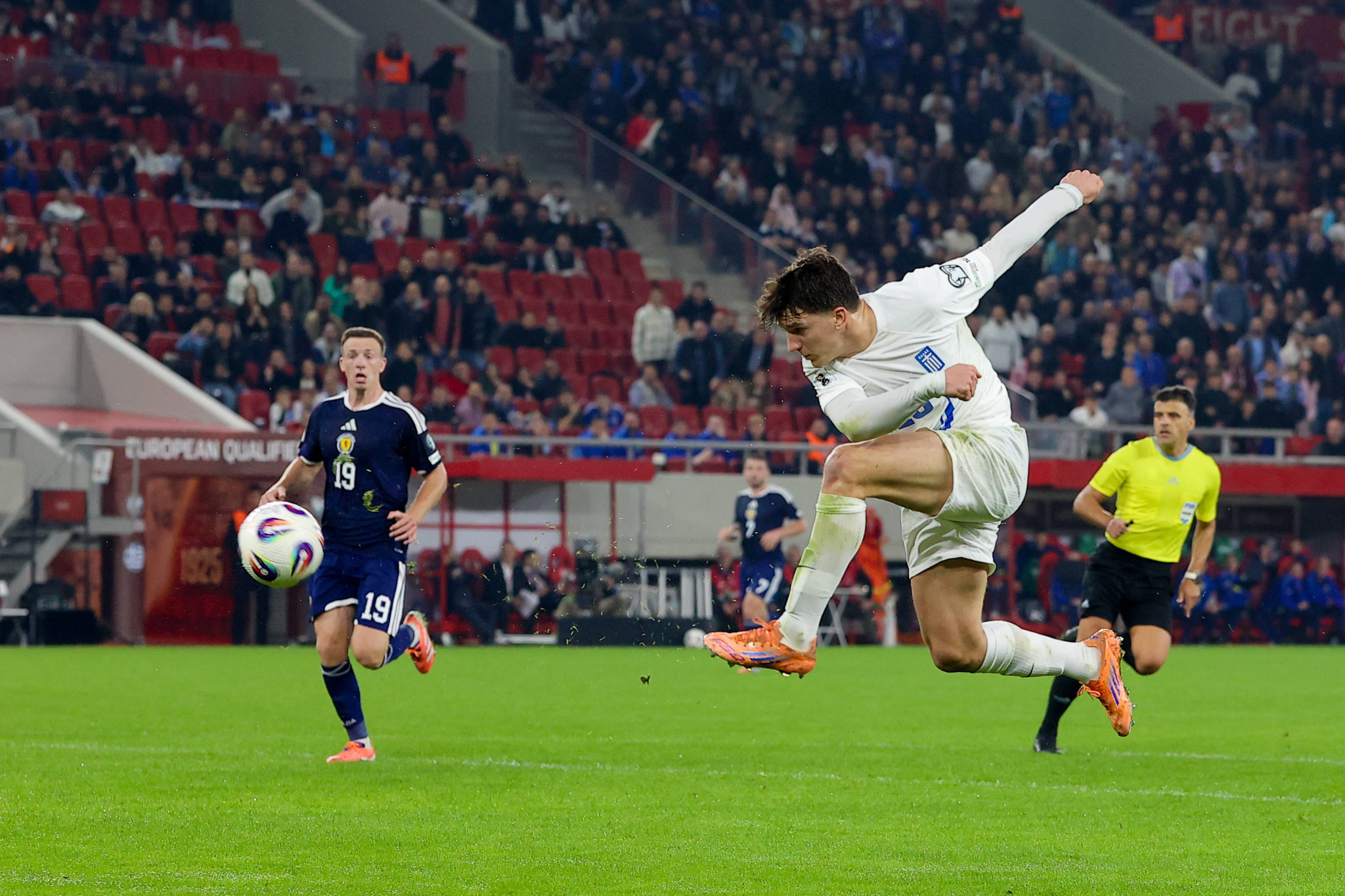 Το απίθανο γκολ του Τζόλη με σουτάρα εκτός περιοχής (video)