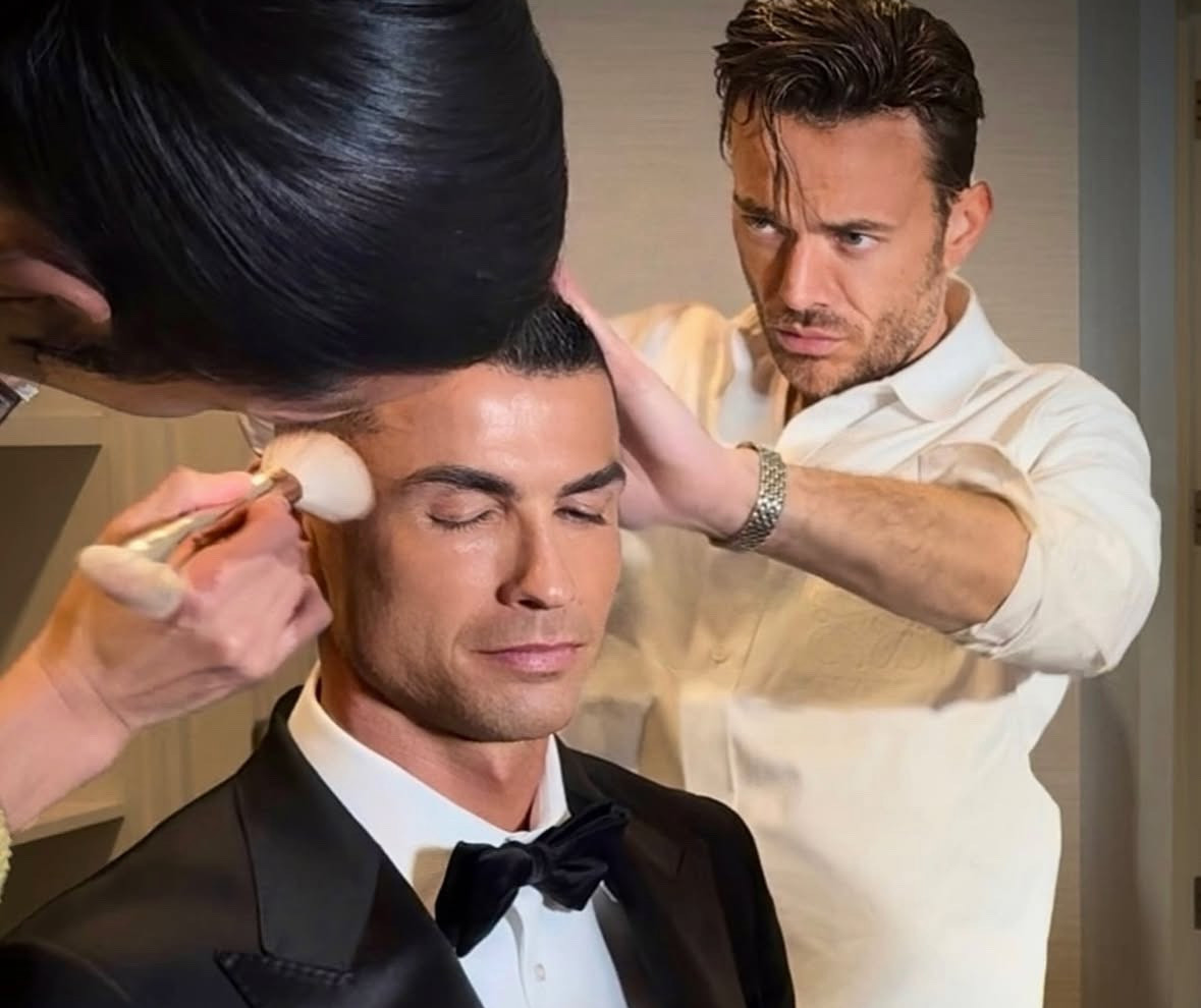 Πασίγνωστος Έλληνας κομμωτής χτένισε τον Ρονάλντο και τη Χεορχίνα για το δείπνο με τον Τραμπ (video)