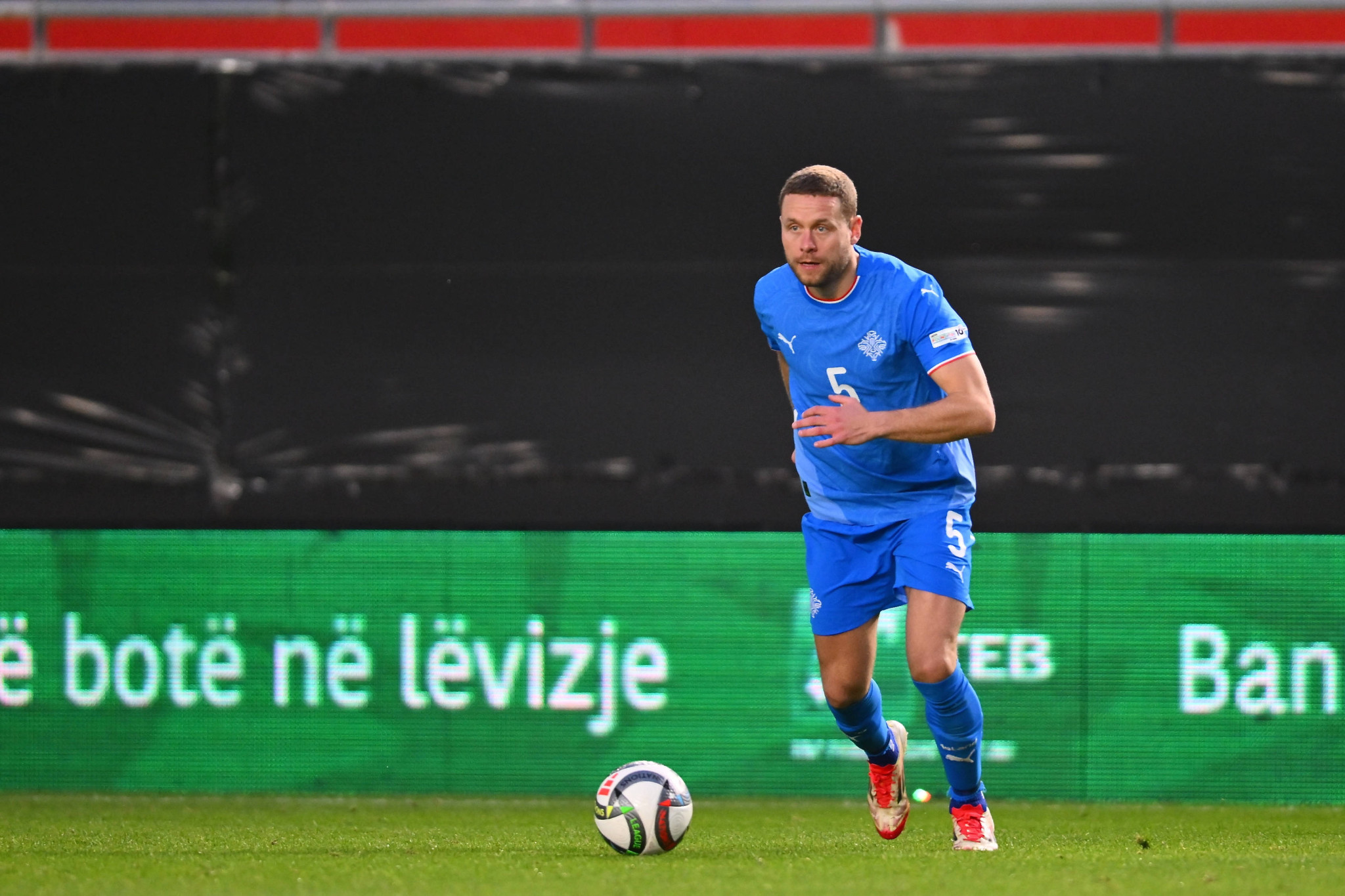 Ο Ίνγκασον σκόραρε με κεφαλιά για την Ισλανδία - Το πρώτο του γκολ με την εθνική μετά από 9 χρόνια (video)