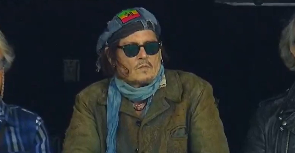 Ο Τζόνι Ντεπ είδε Μπόκα - Πήρε φανέλα με το όνομά του από τον Ρικέλμε