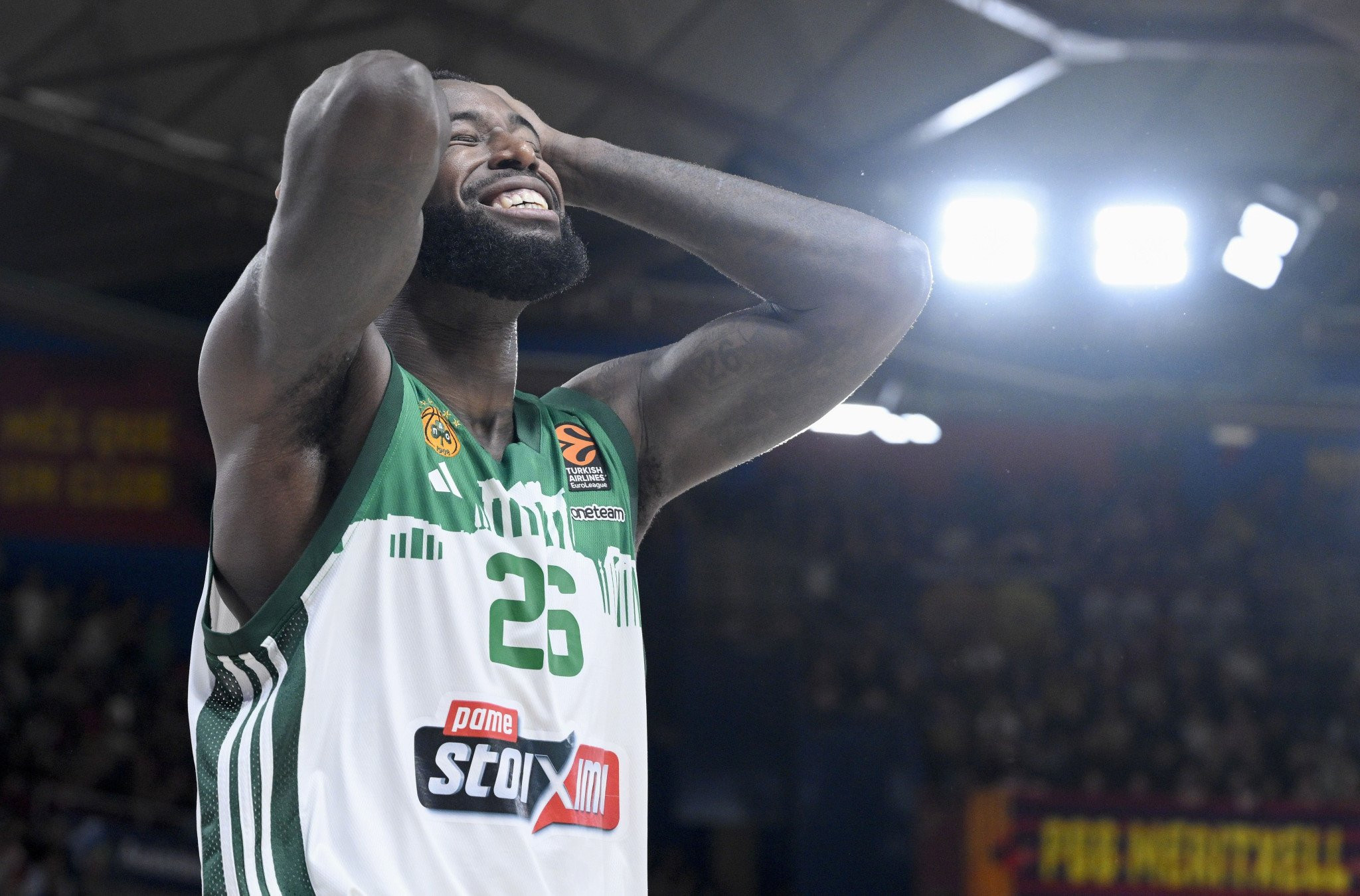 Νέες ενοχλήσεις ο Λέσορ, πάει πίσω η επιστροφή του - «Βλέπει» και δεύτερο ψηλό ο Παναθηναϊκός