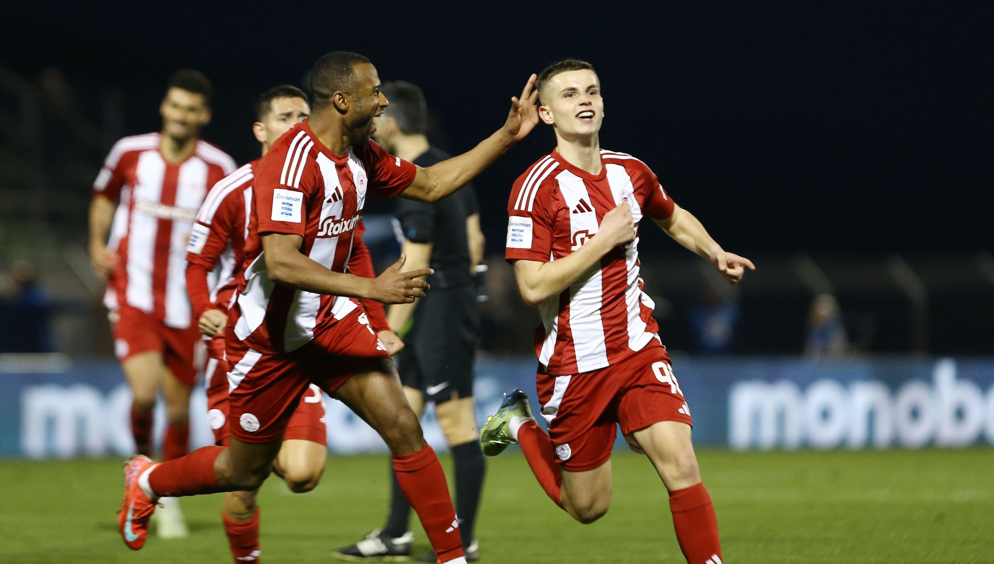 Ολυμπιακός σε Μουζακίτη: «Είμαστε πολύ περήφανοι για εσένα»