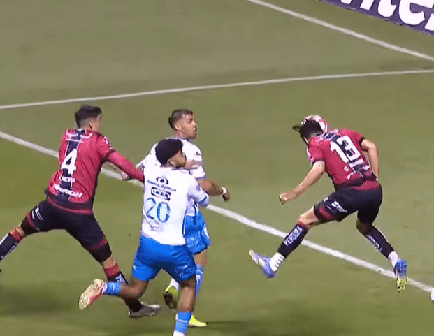 Τα προβλήματα πειθαρχίας της Πουέμπλα βγάζουν σημεία!