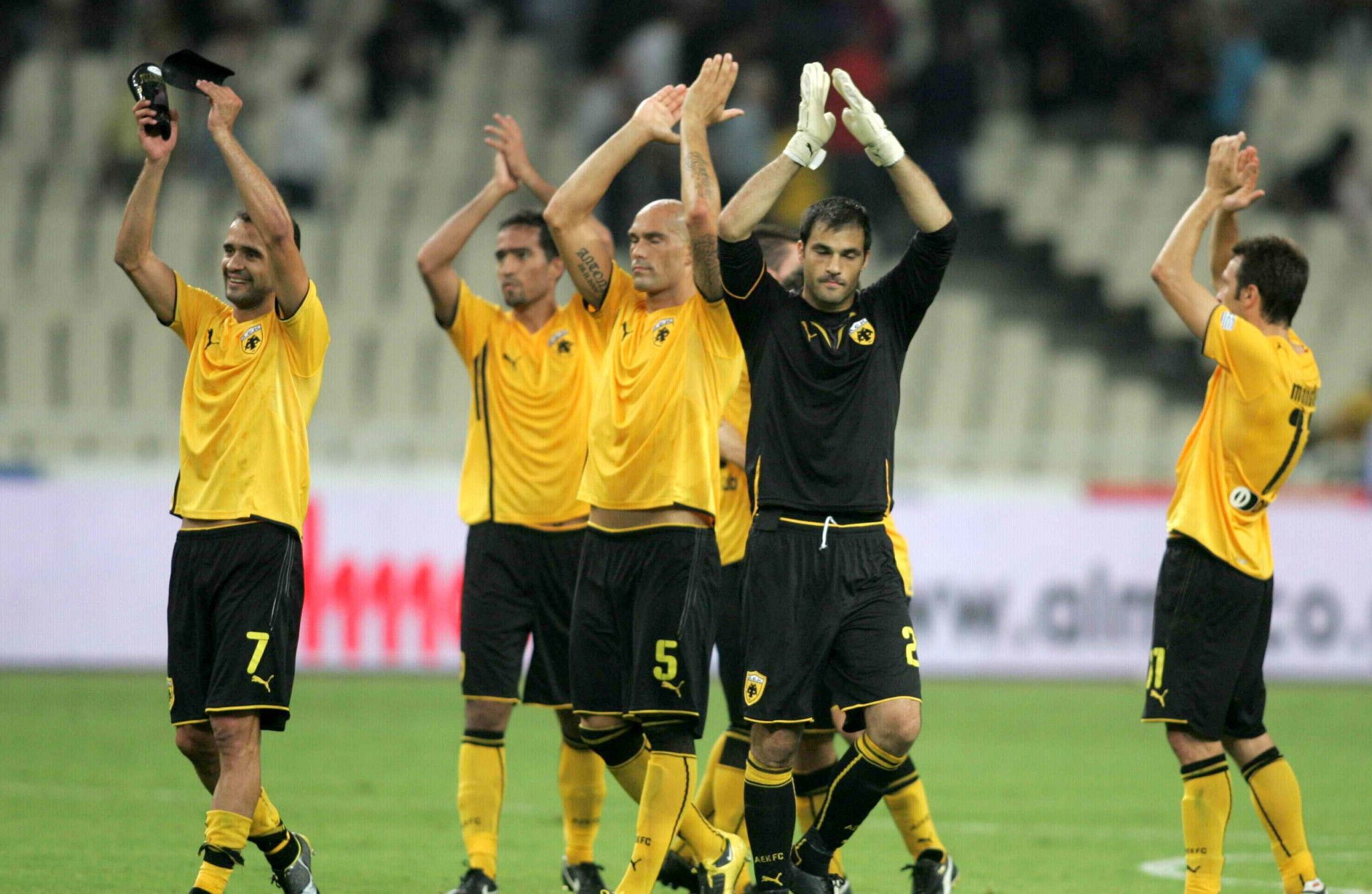 Αποκάλυψη που σοκάρει: Πρώην παίκτης της ΑΕΚ απειλήθηκε με όπλο στα αποδυτήρια