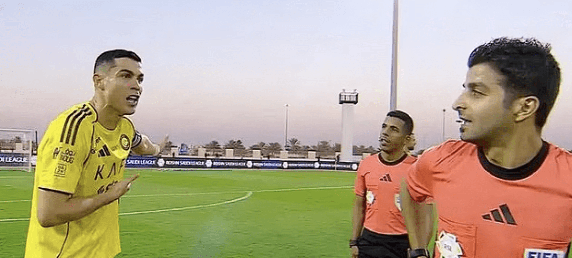 Αυτά είναι τα άκρως σαρκαστικά σχόλια του Ρονάλντο προς τον διαιτητή