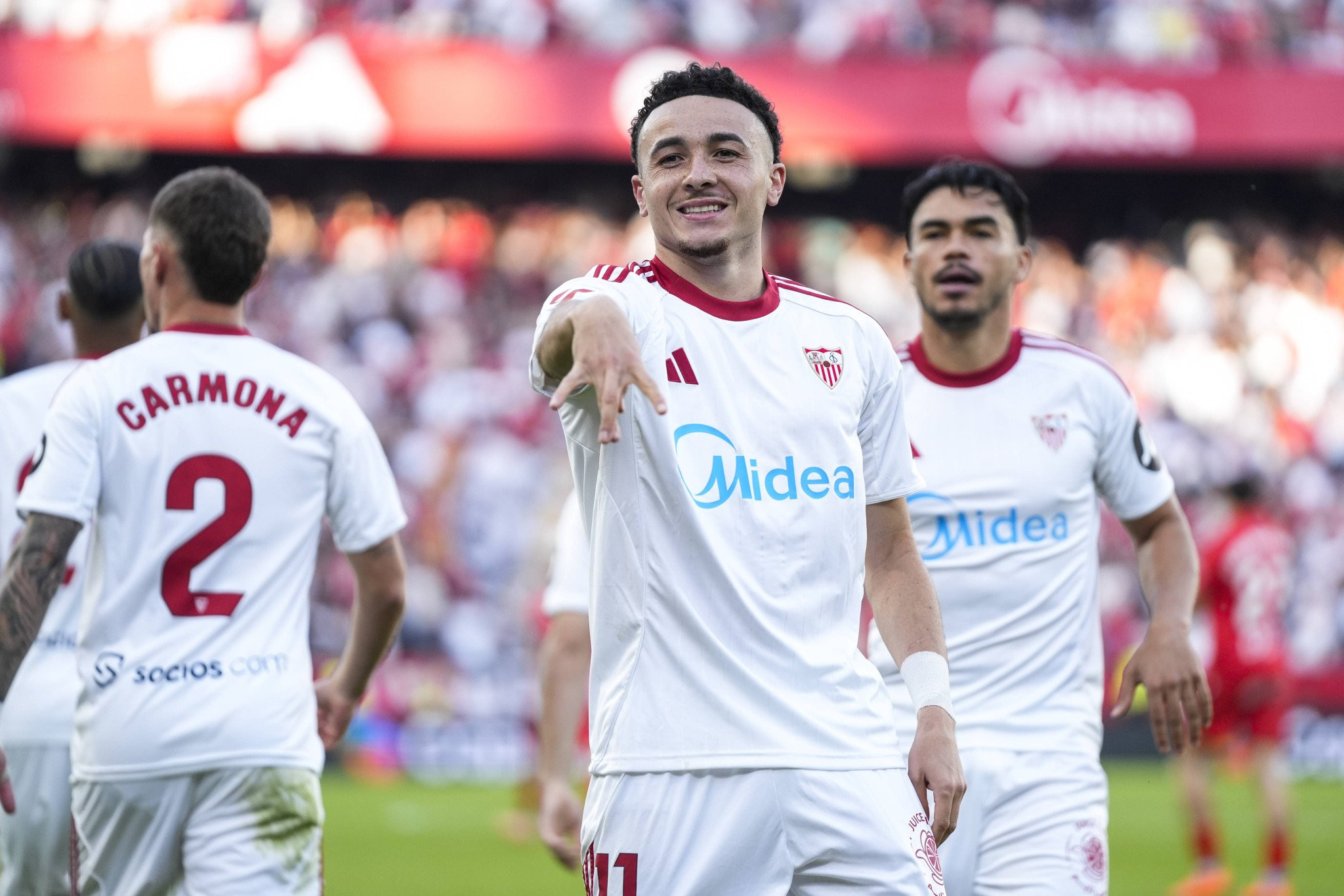 Επιτέλους νίκη για τη Σεβίλλη, κέρδισε δύσκολα την Οσασούνα